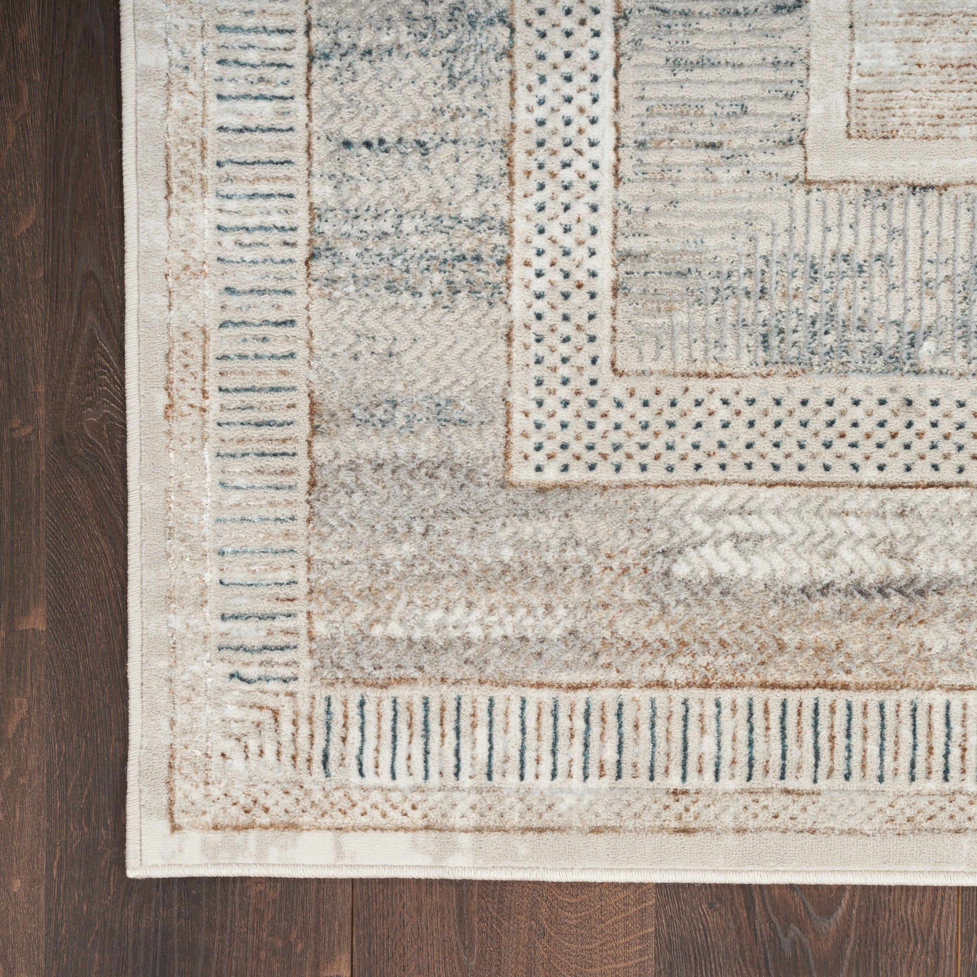 Nourison Home Glitz  Ivory Multicolor  Contemporary