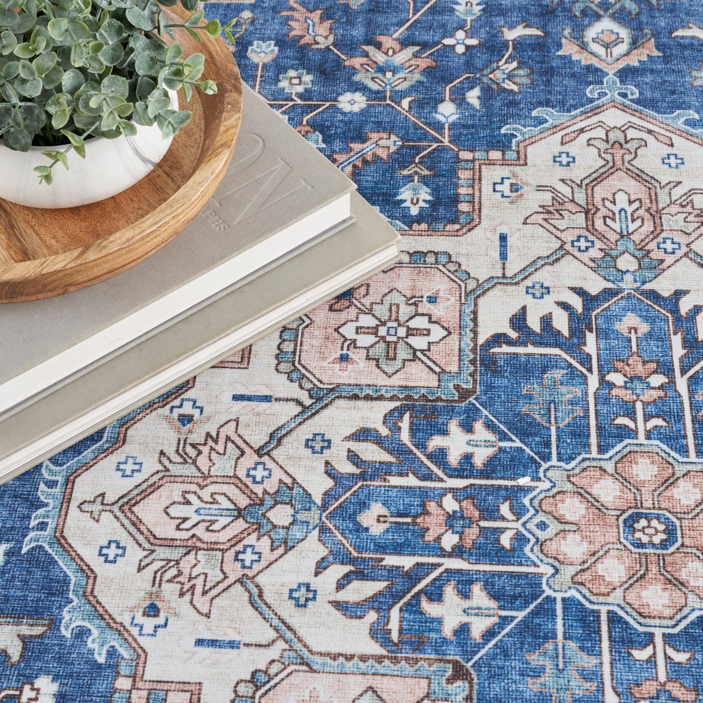 Nourison Home Fulton  Navy Ivory  Traditional