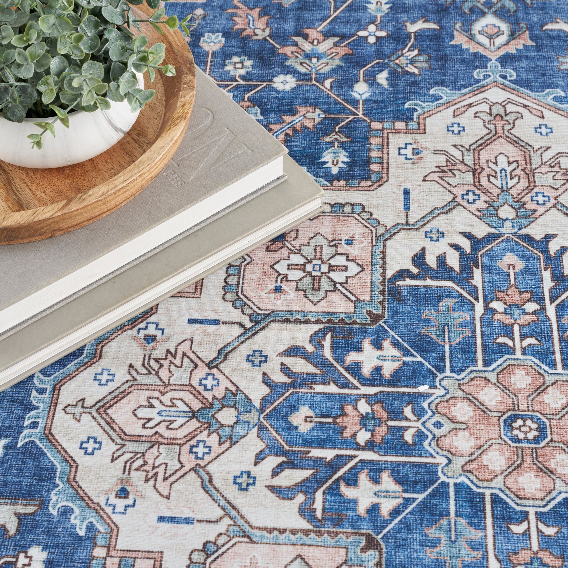 Nourison Home Fulton  Navy Ivory  Traditional