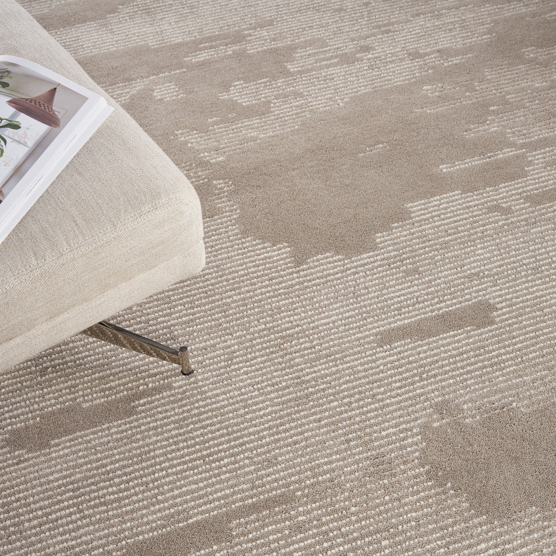 Michael Amini Ma30 Star  Taupe Ivory  Contemporary