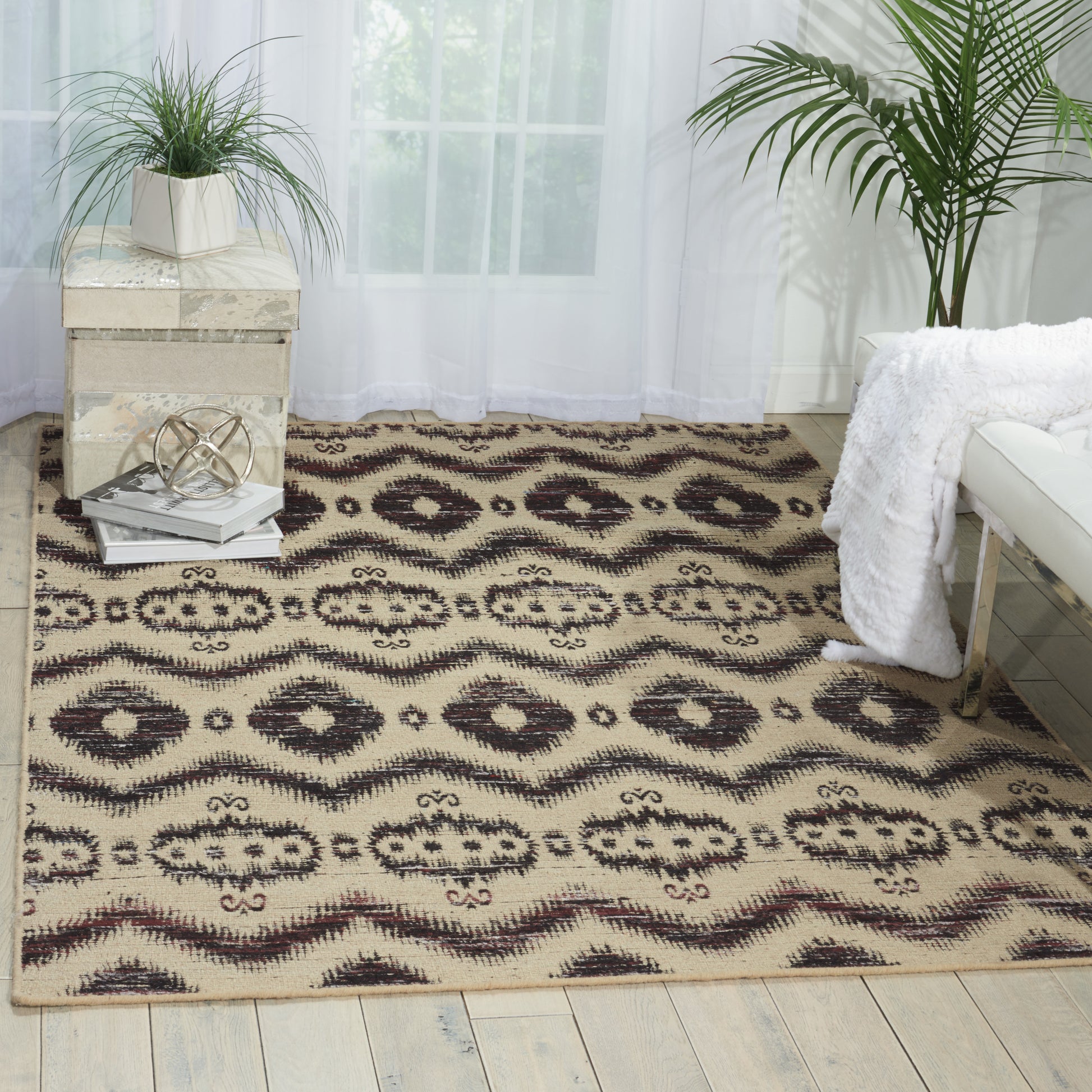 Nourison Home Spectrum  Beige Black  Transitional