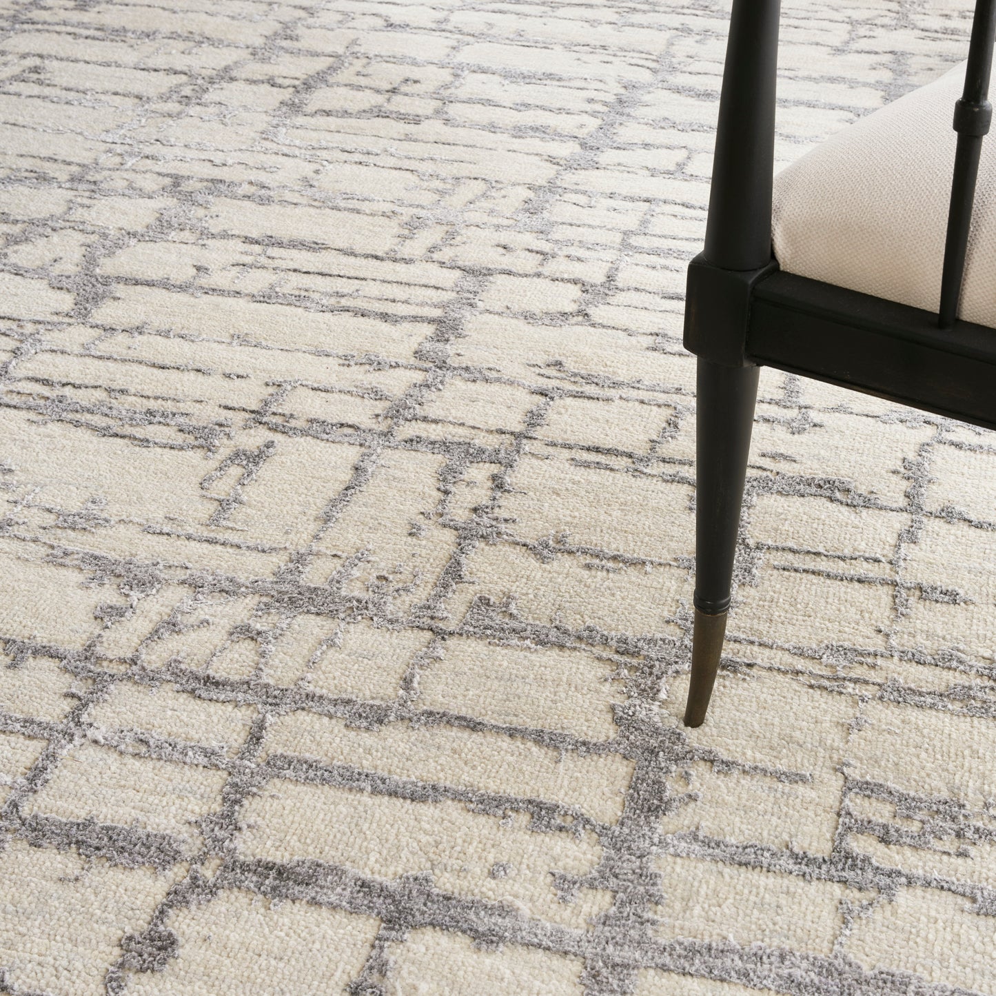 Nourison Home Luna  Ivory Grey  Contemporary