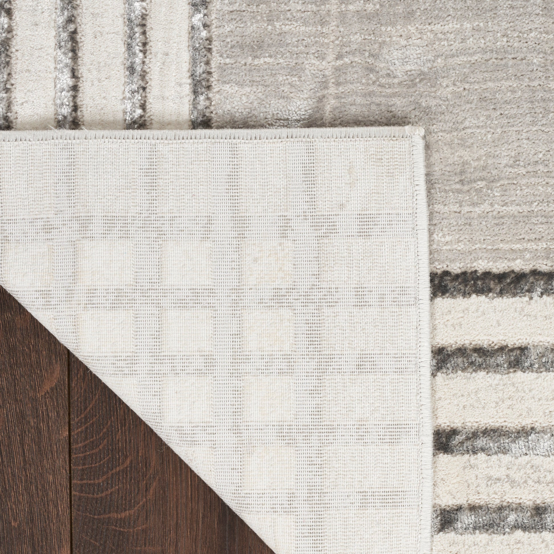 Nourison Home Desire  Grey Silver  Contemporary
