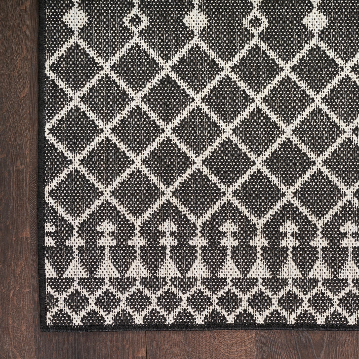 Nourison Home Positano  Black  Contemporary