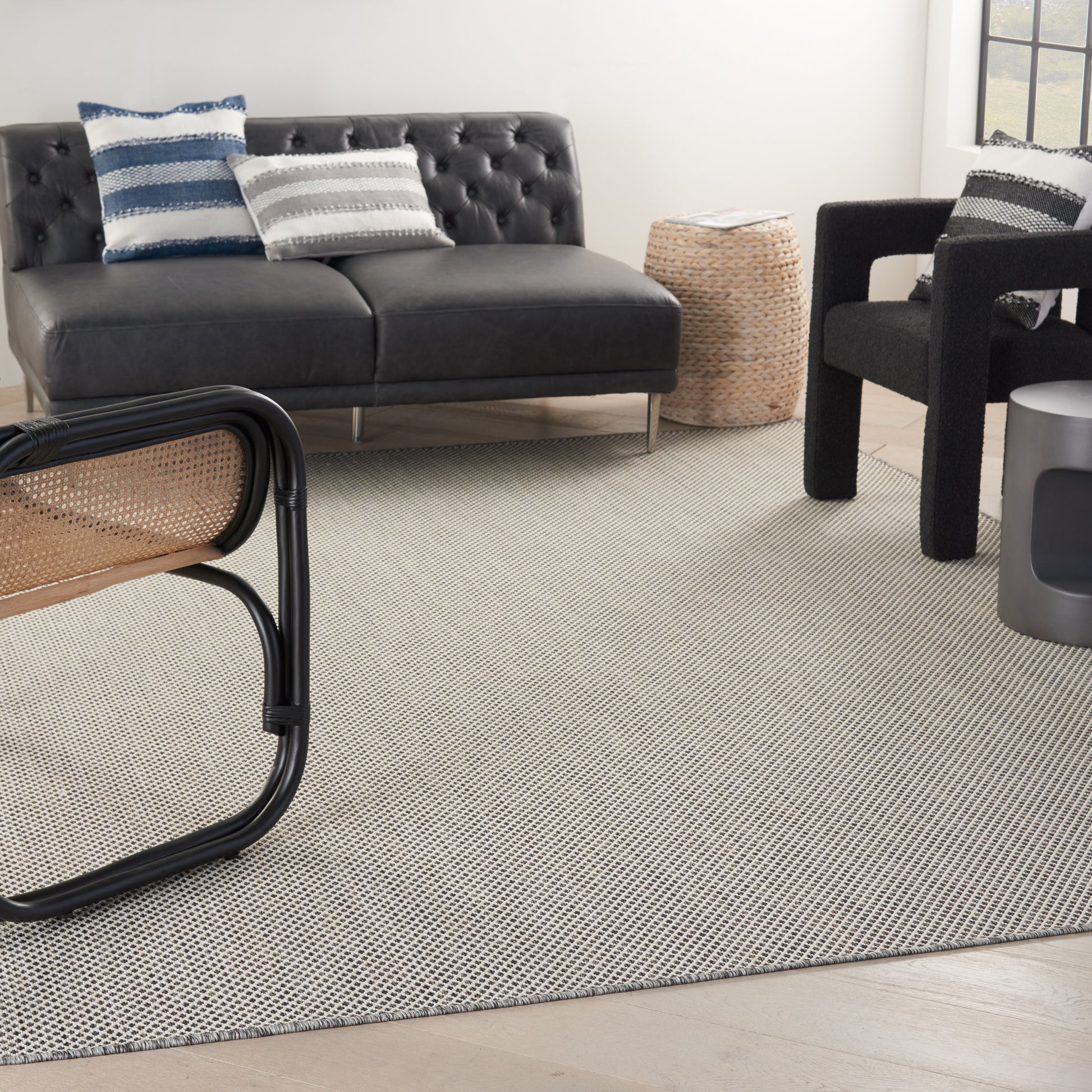 Nourison Home Courtyard  Ivory Charcoal  Contemporary
