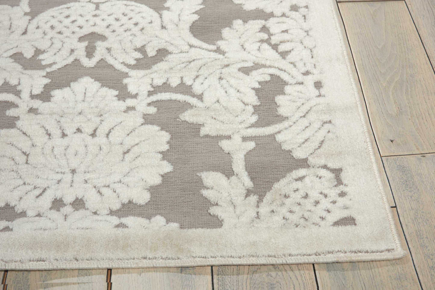 Nourison Home Graphic Illusions  Nickel  Transitional