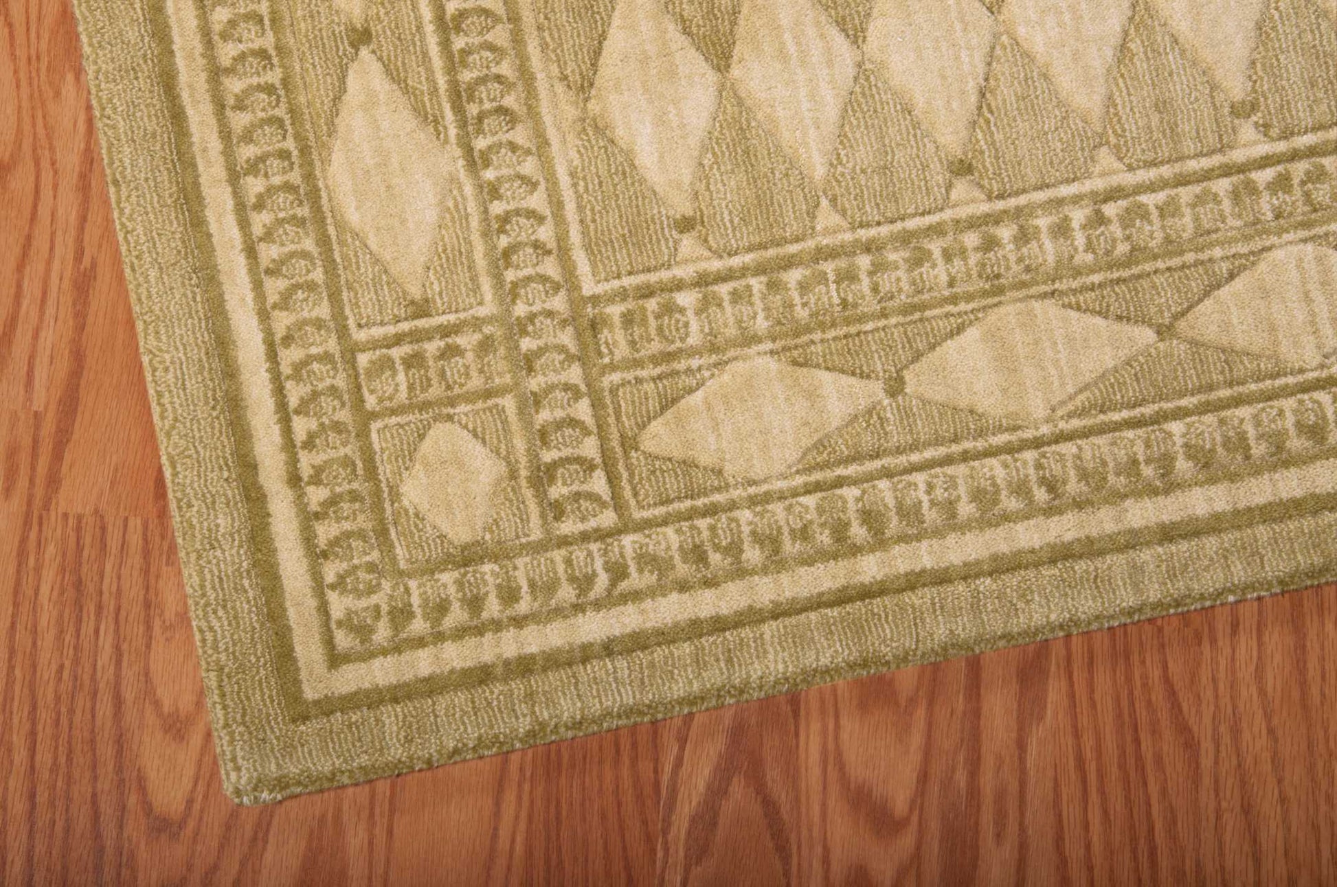 Nourison Home Cosmopolitan  Honey  Traditional