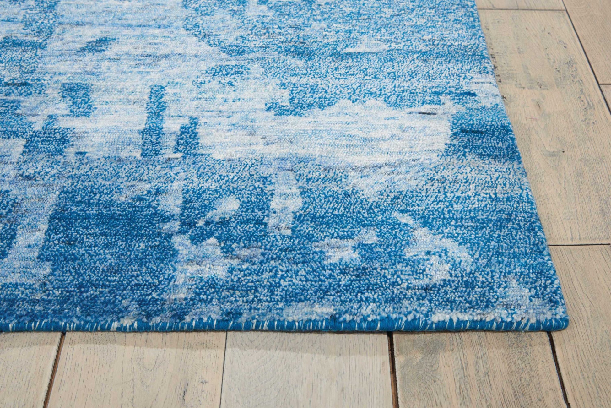 Nourison Home Silk Shadows  Ocean  Transitional