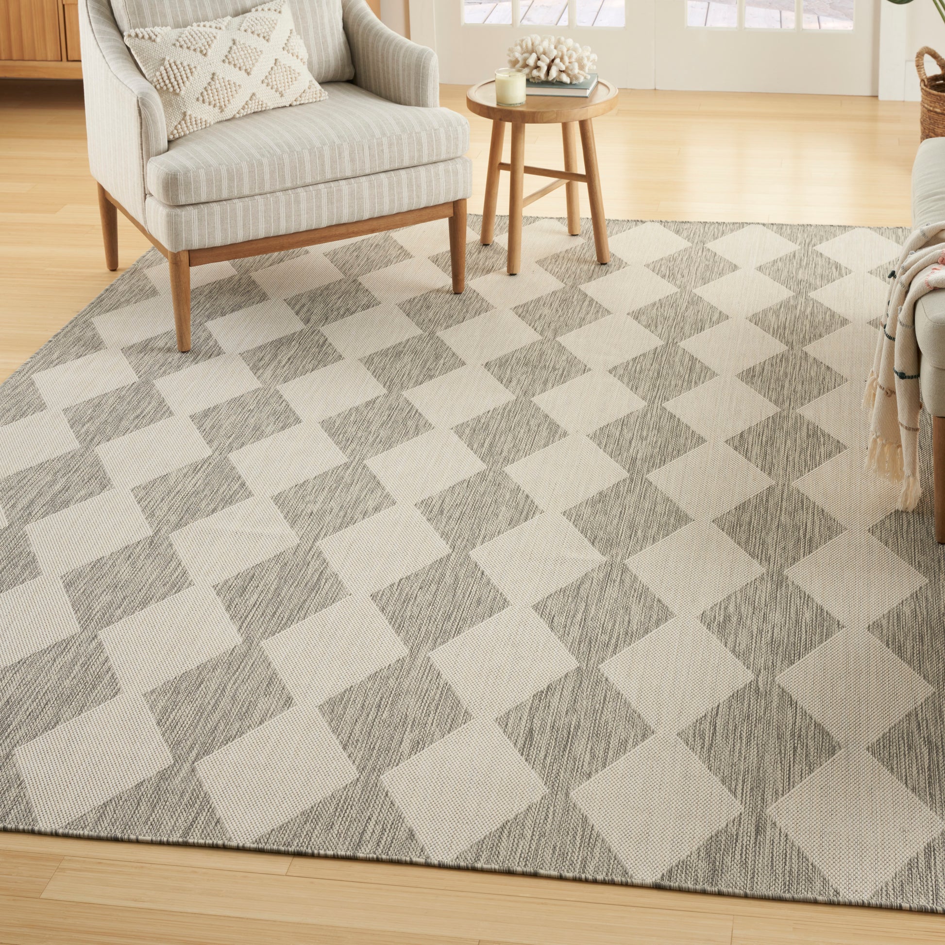 Nourison Home Positano  Light Grey  Contemporary