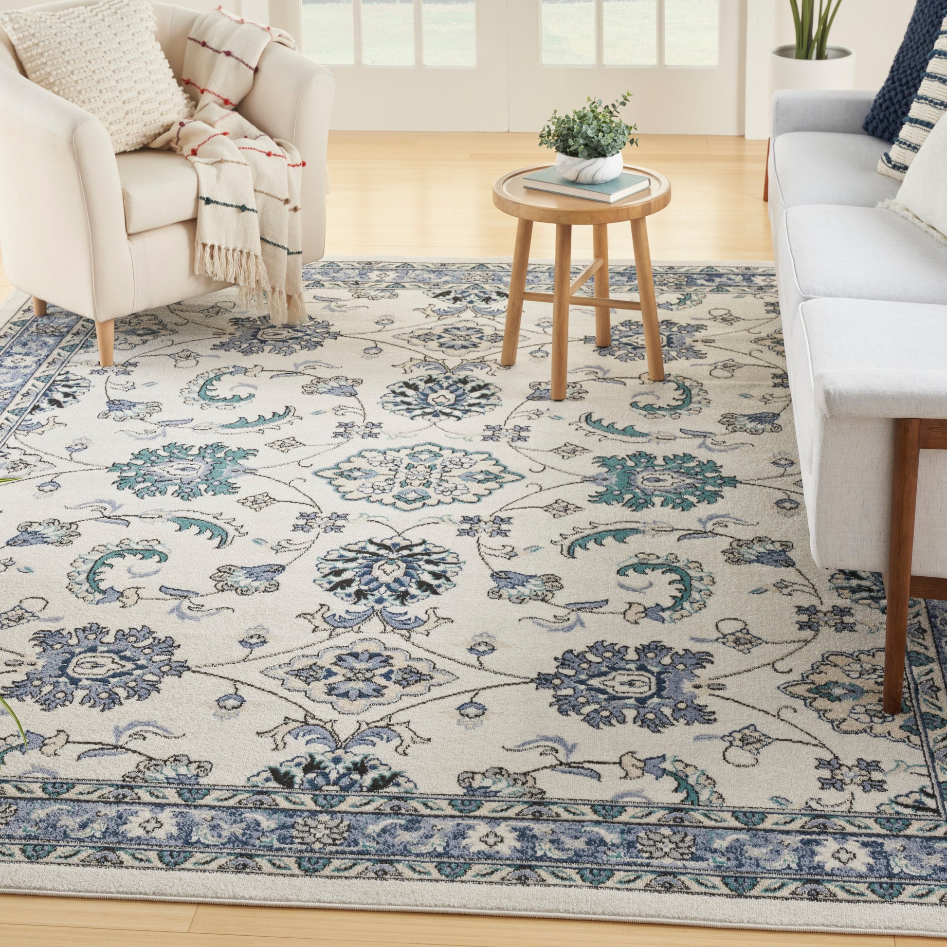 Nourison Home Nourison Essentials  Ivory Blue  Traditional