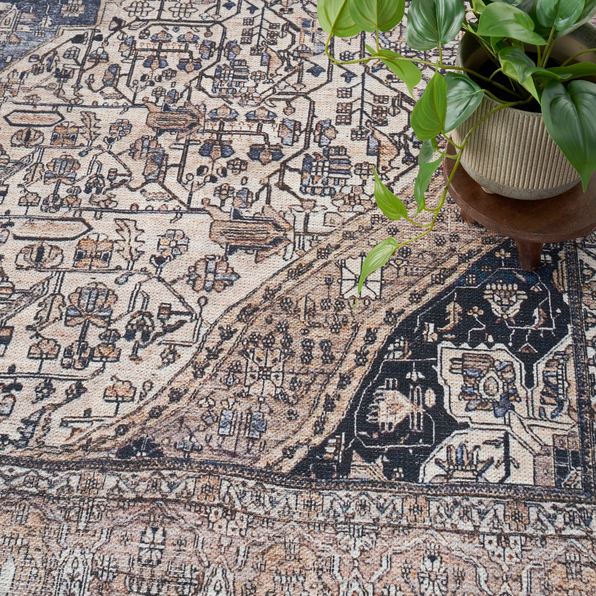 Nourison Home Grand Washables  Ivory Blue  Traditional