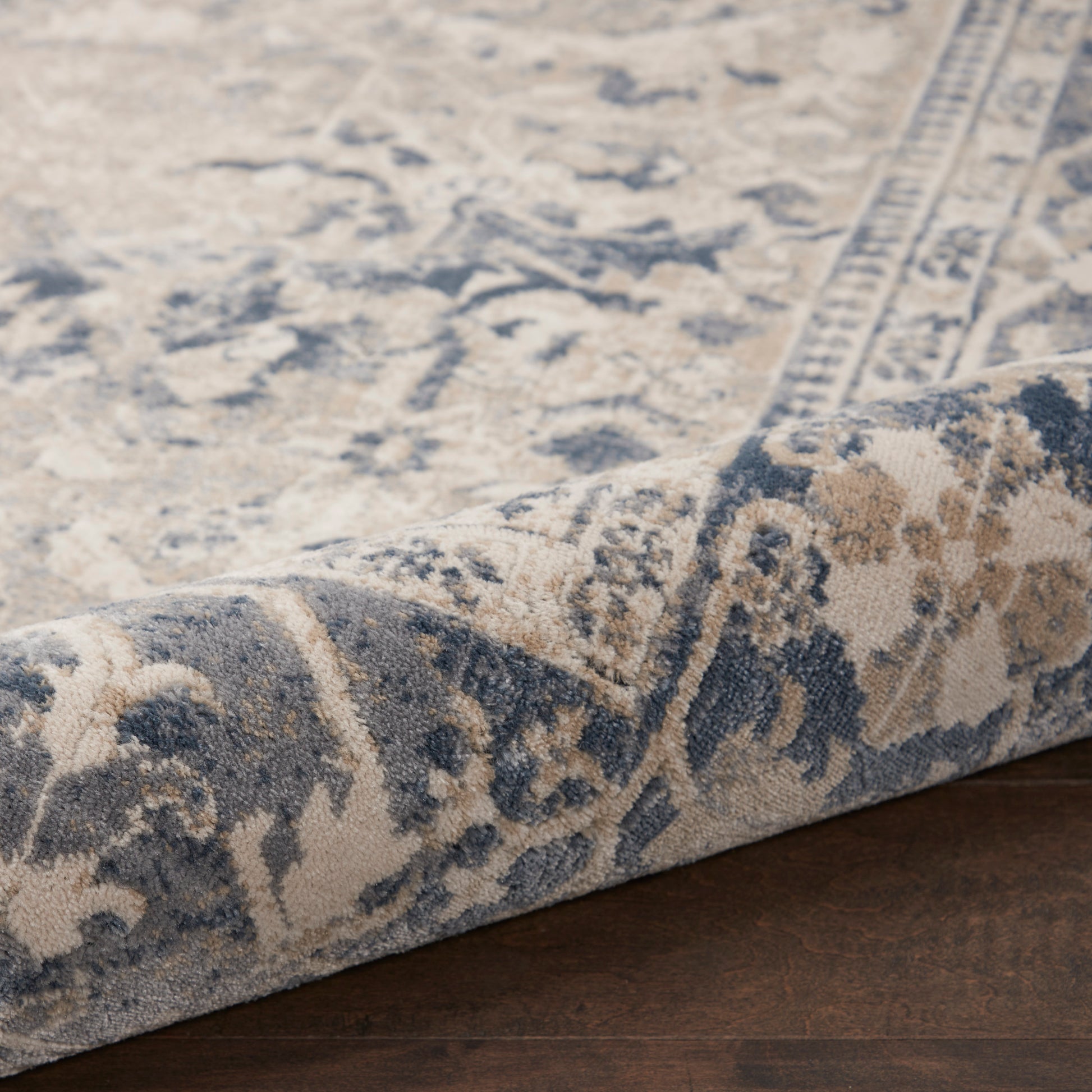 Nourison Home Malta  Ivory Blue  Traditional