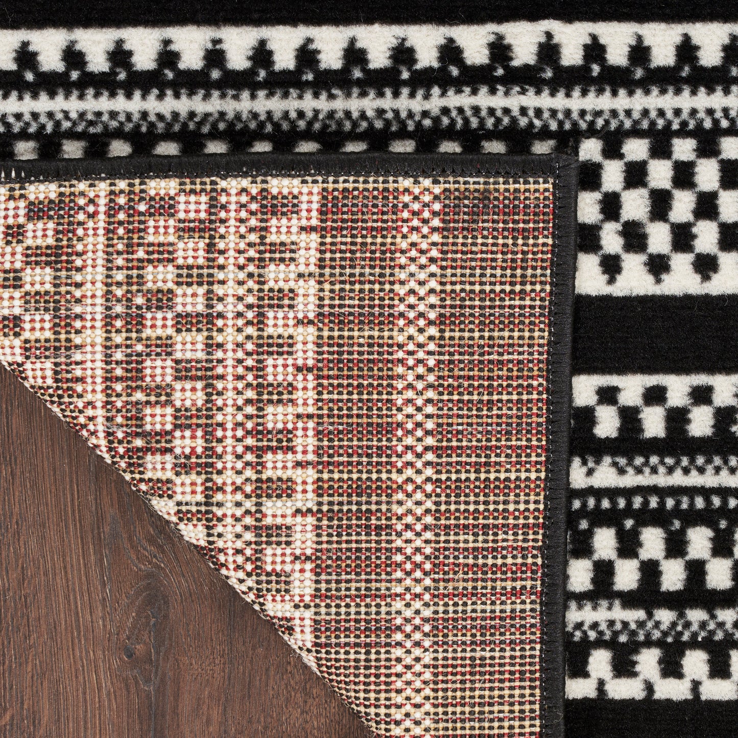 Nourison Home Grafix  Black White  Contemporary