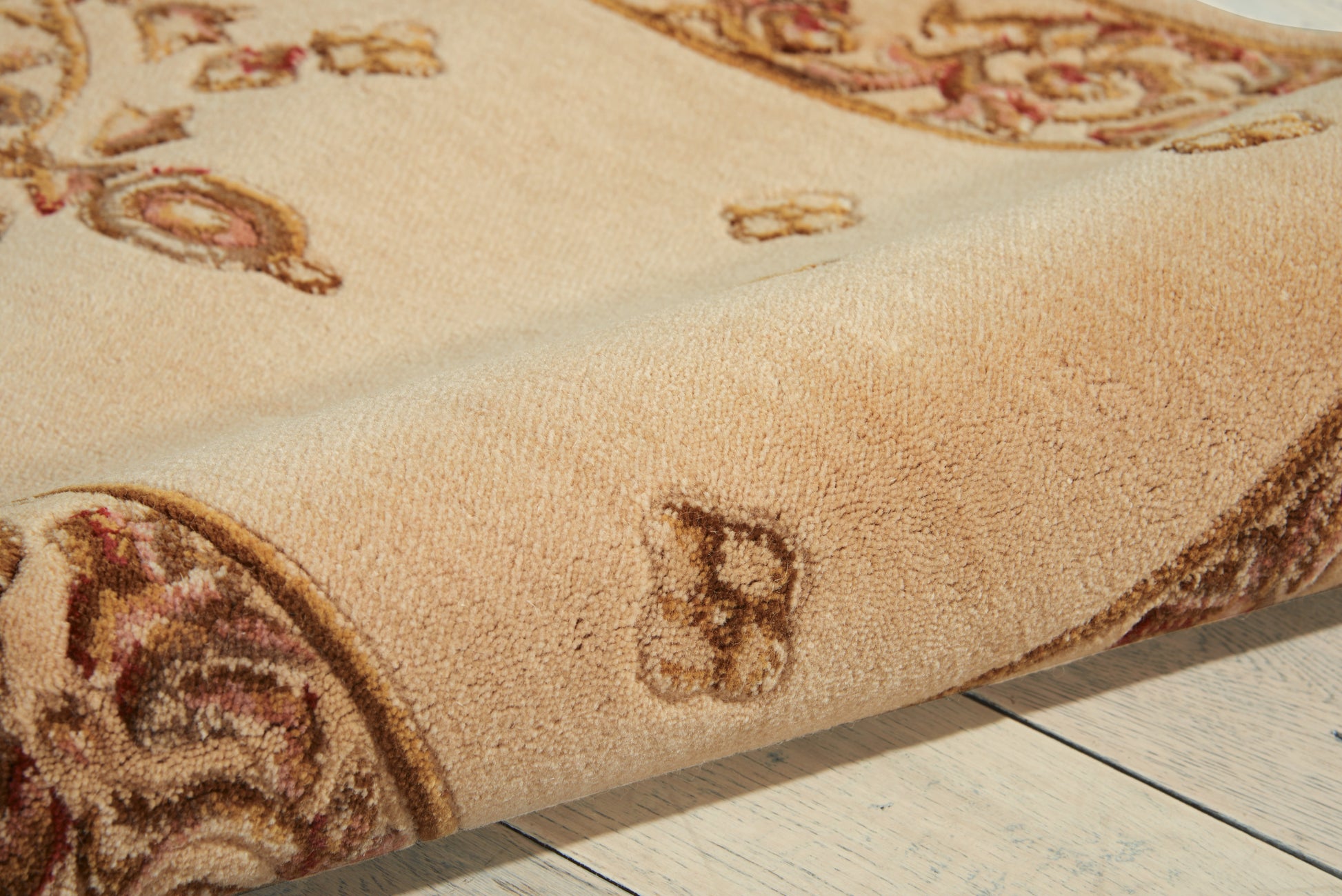 Nourison Home Ashton House  Beige  Traditional