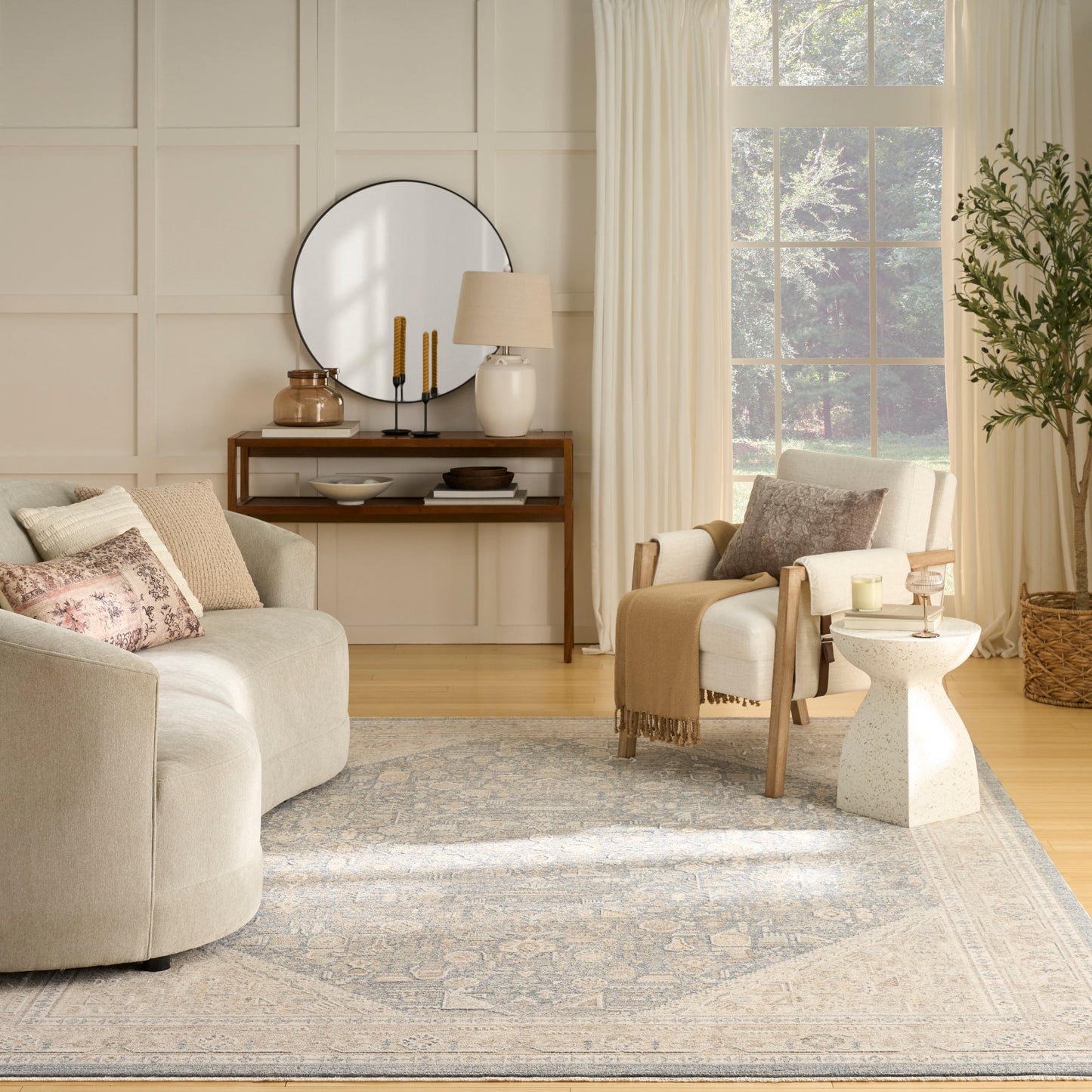 Nourison Home Retreat  Ivory Blue  Traditional