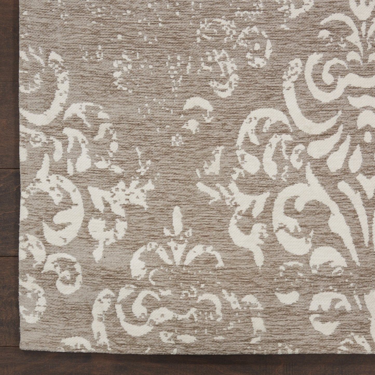 Nourison Home Damask  Ivory Grey  Traditional
