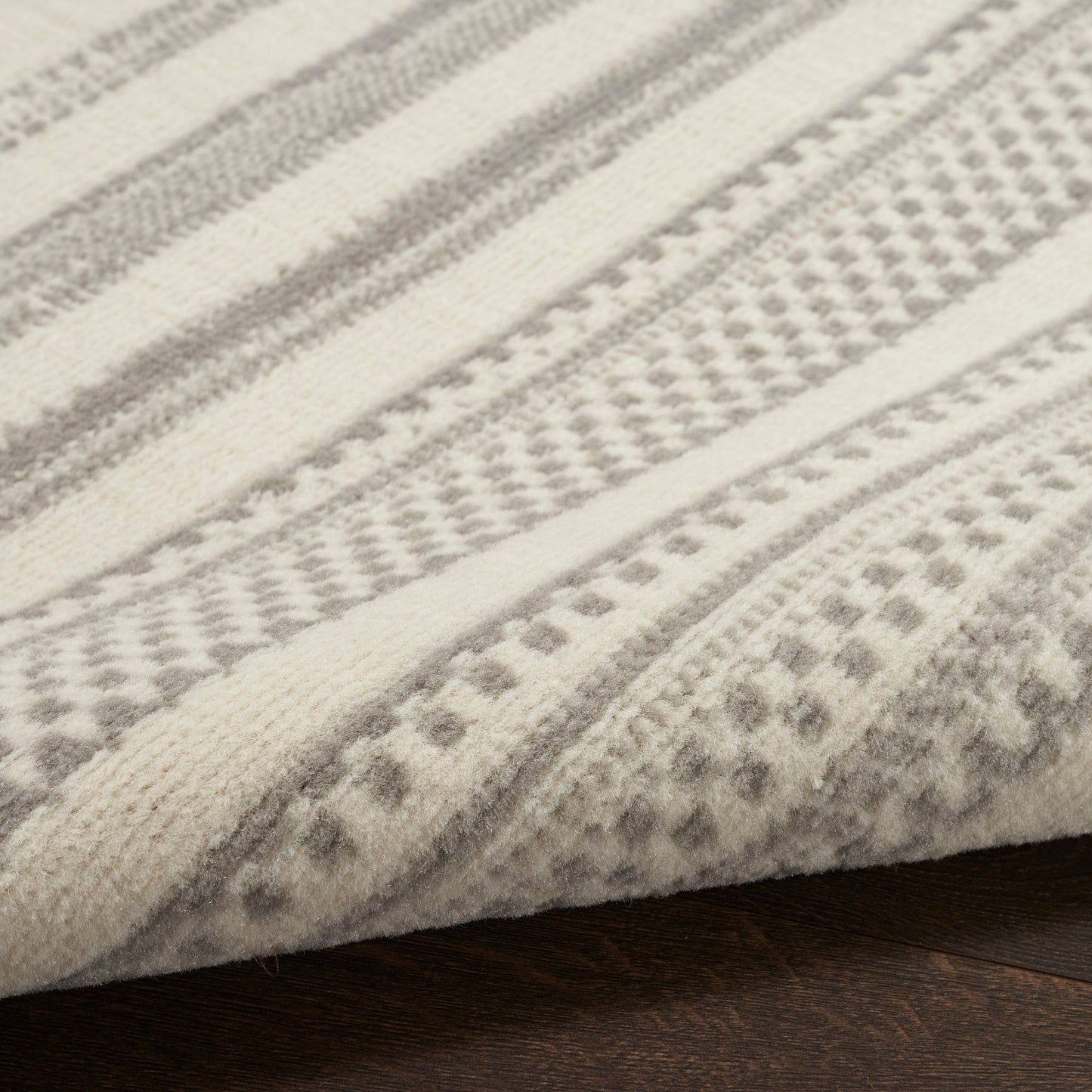 Nourison Home Grafix  Ivory Grey  Contemporary