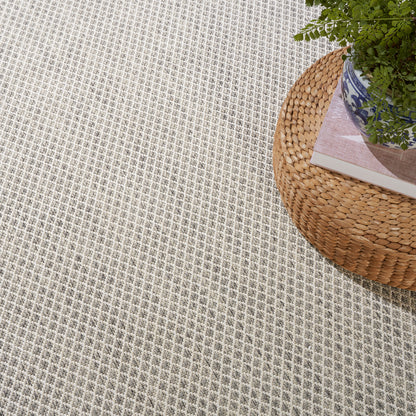 Nourison Home Courtyard  Ivory Silver  Contemporary