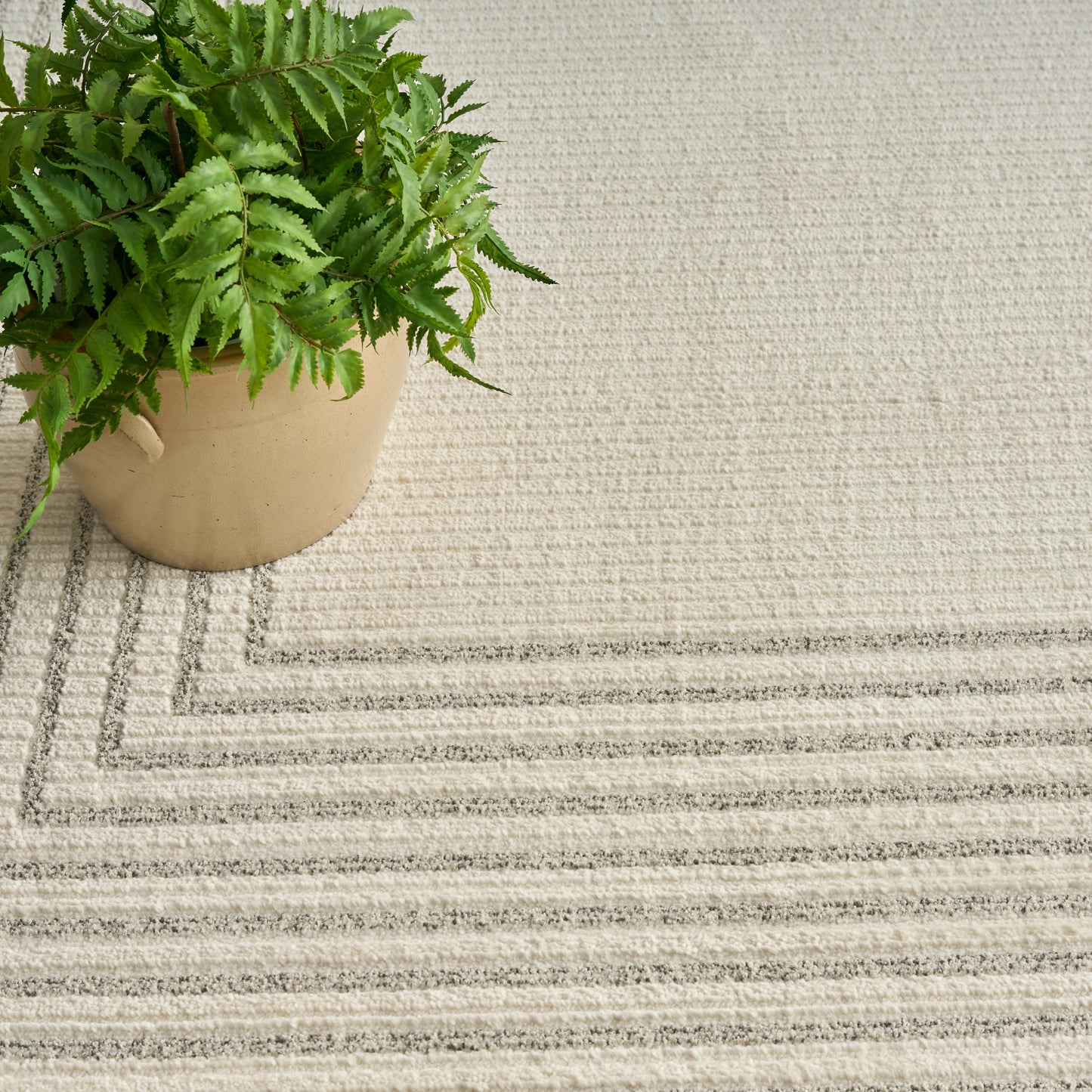 Nourison Home Ivory Hues  Ivory Grey  Contemporary