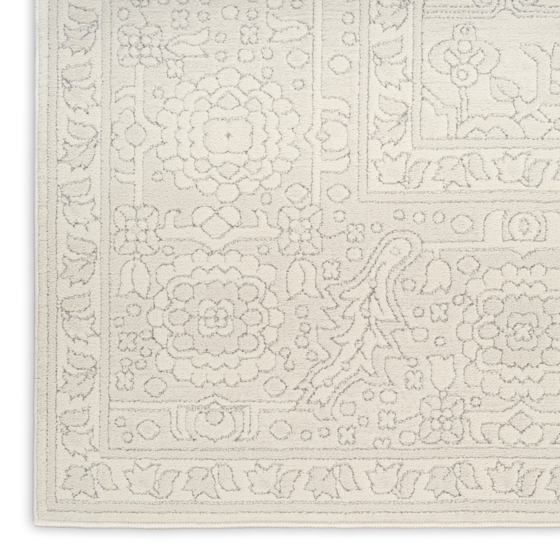 Nourison Home Grace  Ivory Light Grey  Traditional