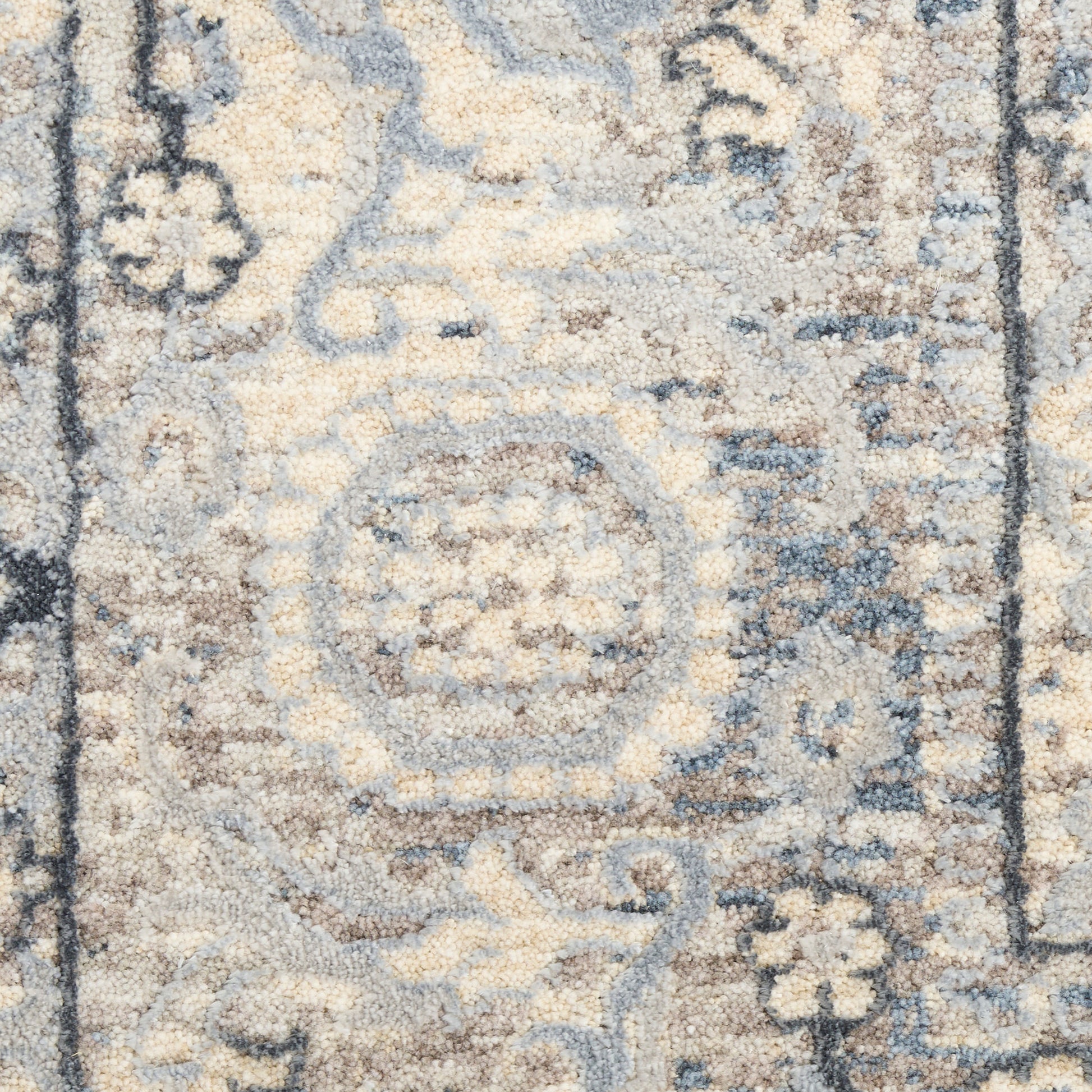 Nourison Home Sultana  Ivory Blue  Traditional