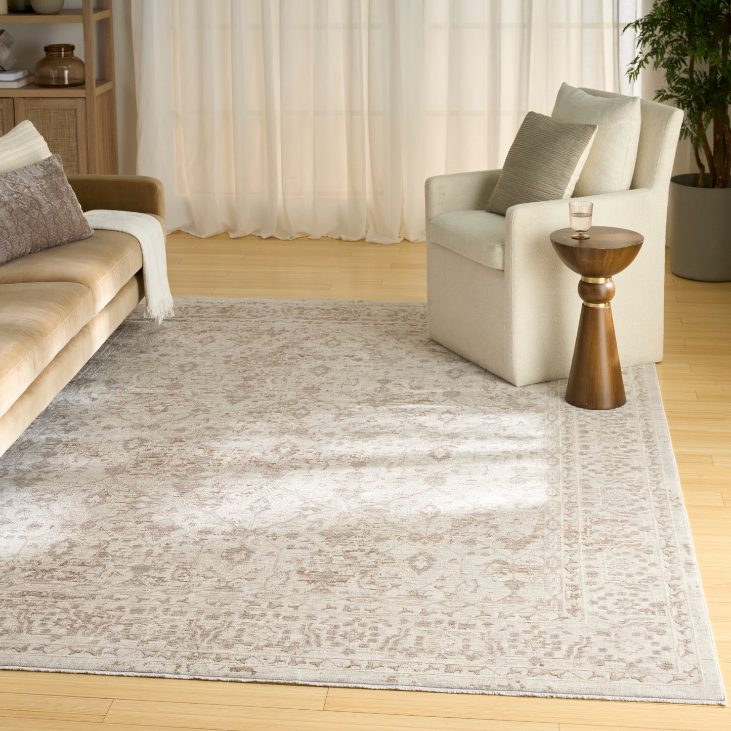 Nourison Home Shadows  Ivory Grey  Traditional