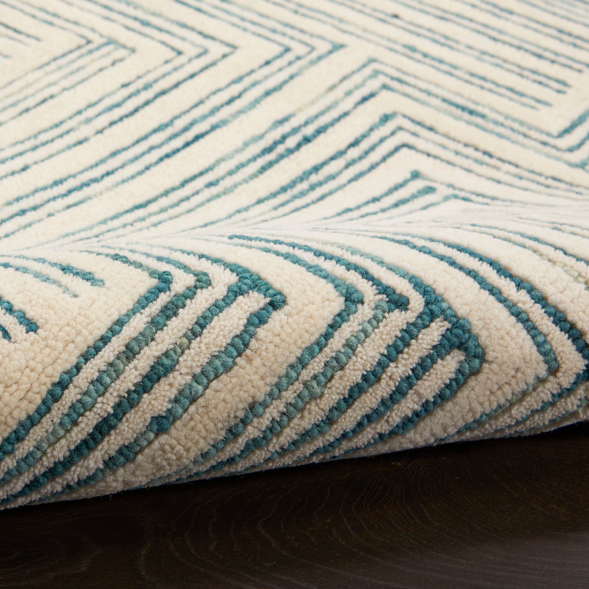 Nourison Home Interlock  Ivory Turquoise  Contemporary