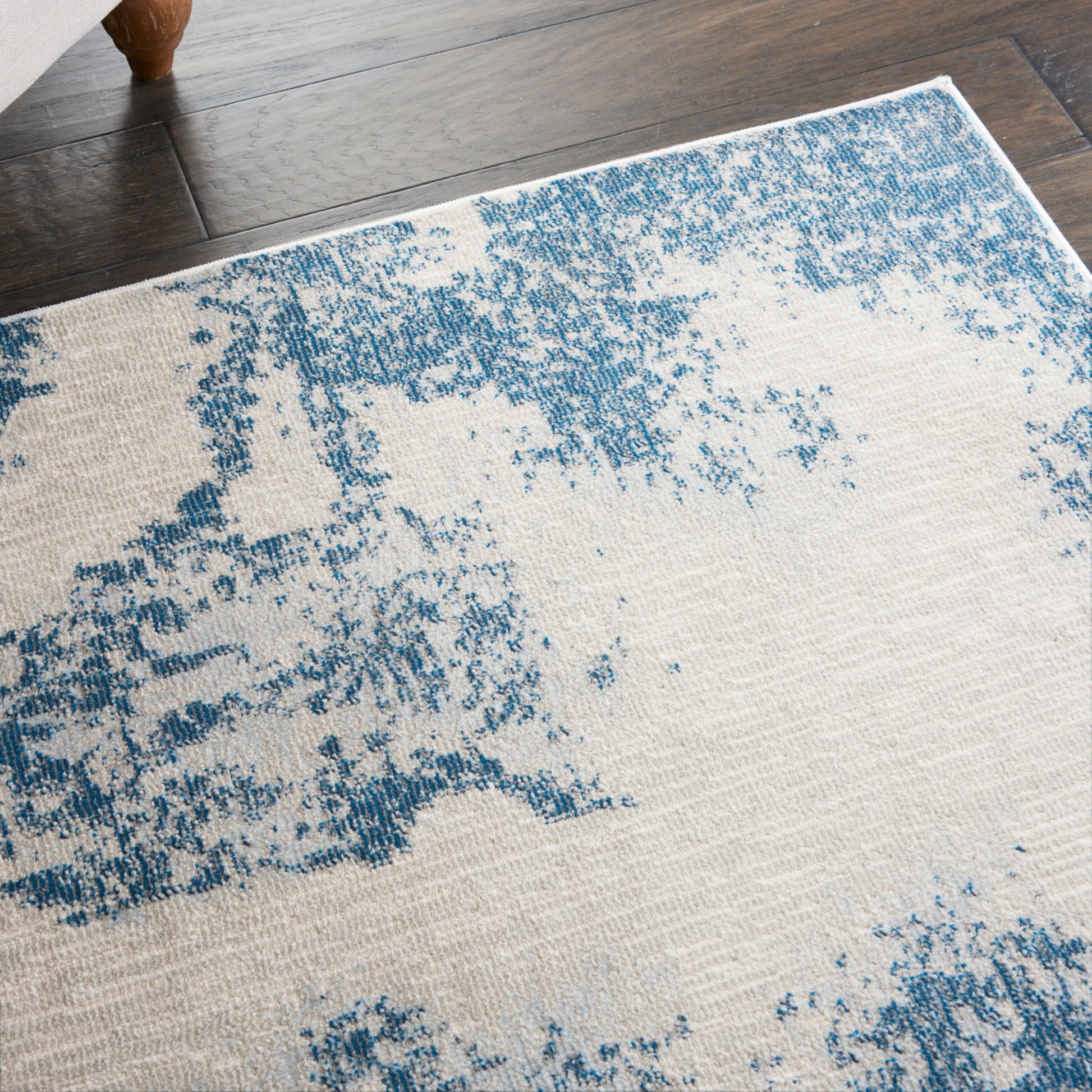 Nourison Home Etchings  Ivory Light Blue  Contemporary