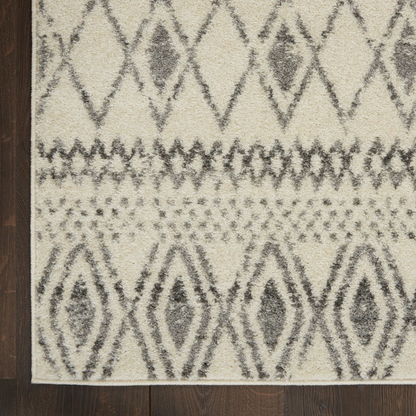 Nourison Home Passion  Ivory Grey  Transitional