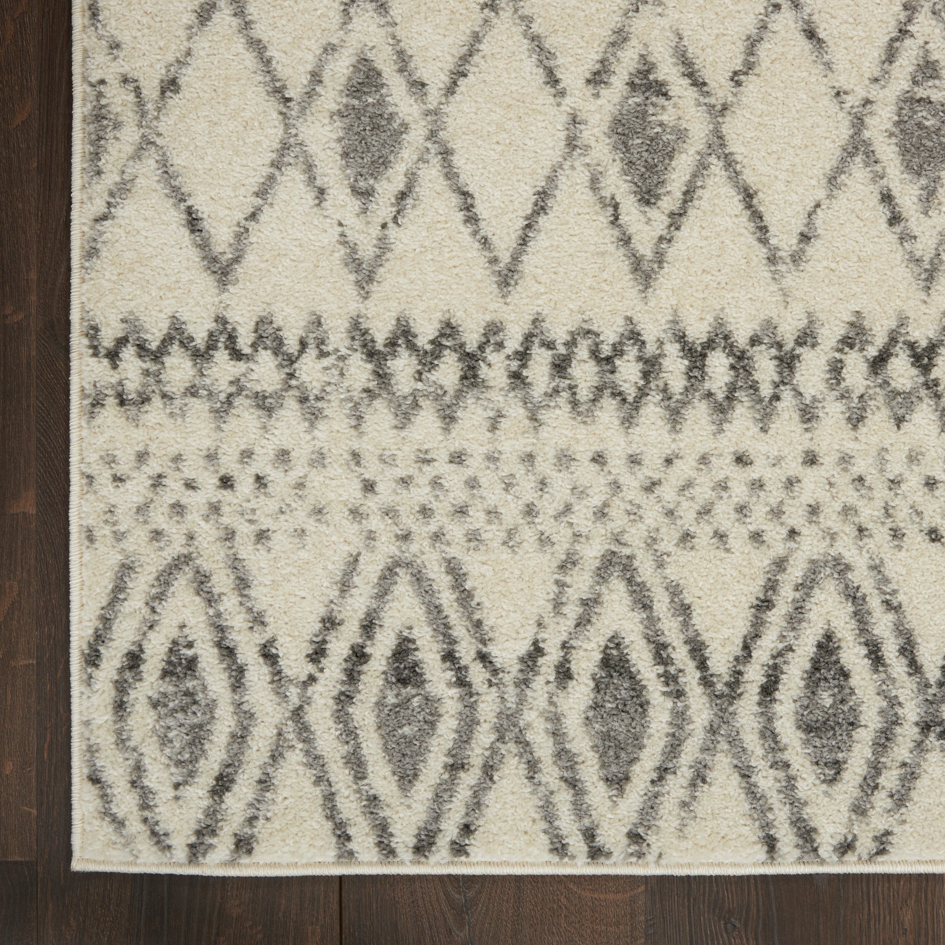 Nourison Home Passion  Ivory Grey  Transitional
