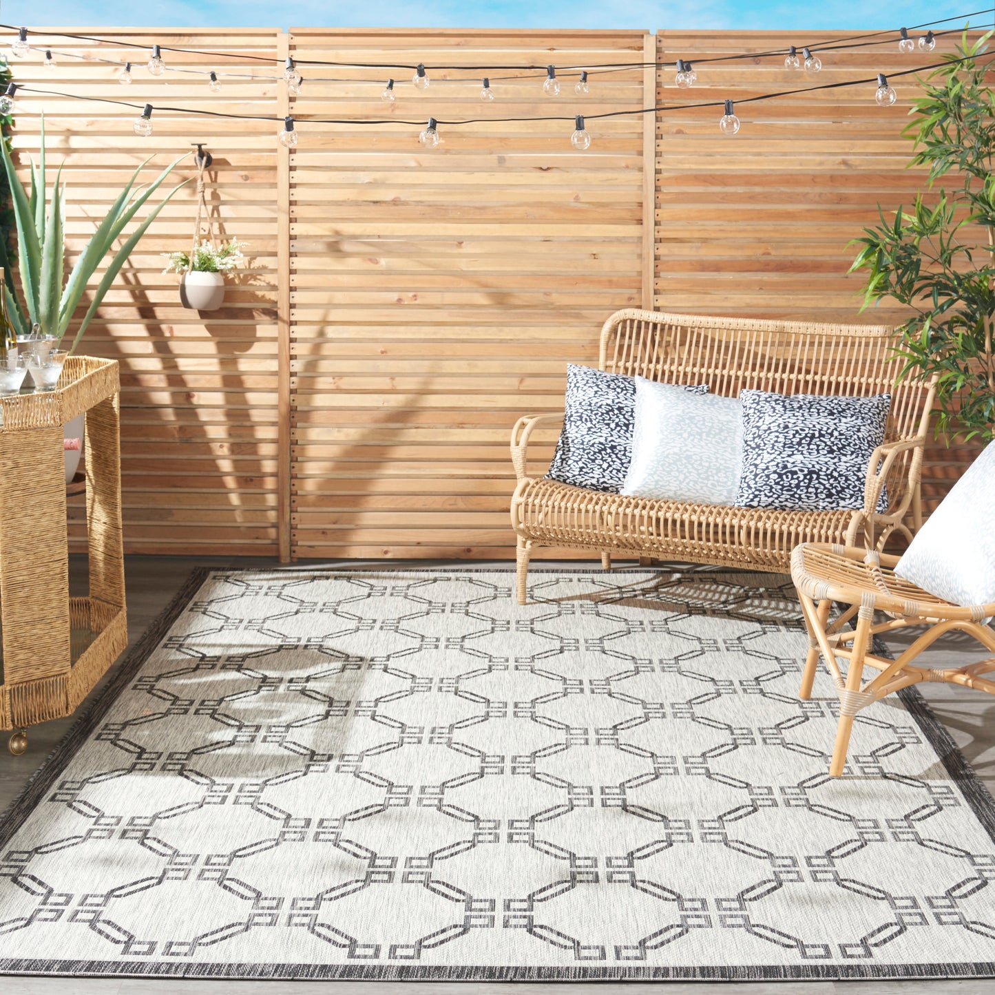 Nourison Home Country Side  Ivory Charcoal  Transitional