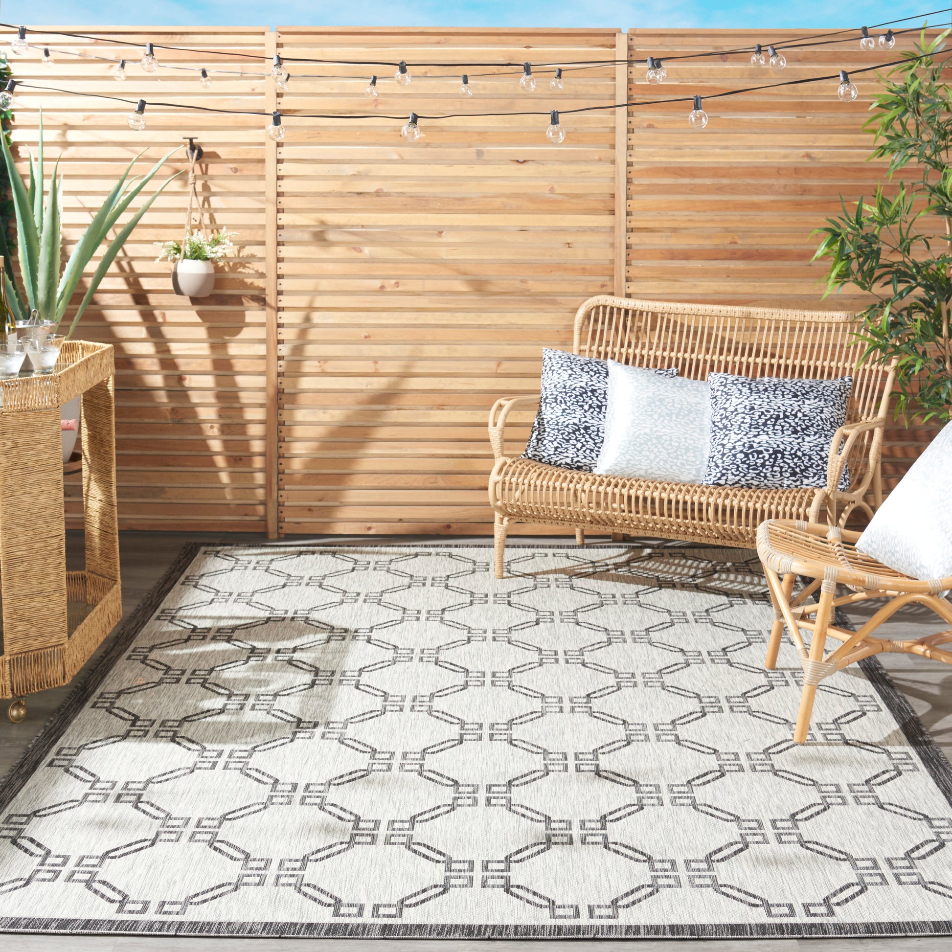 Nourison Home Country Side  Ivory Charcoal  Transitional