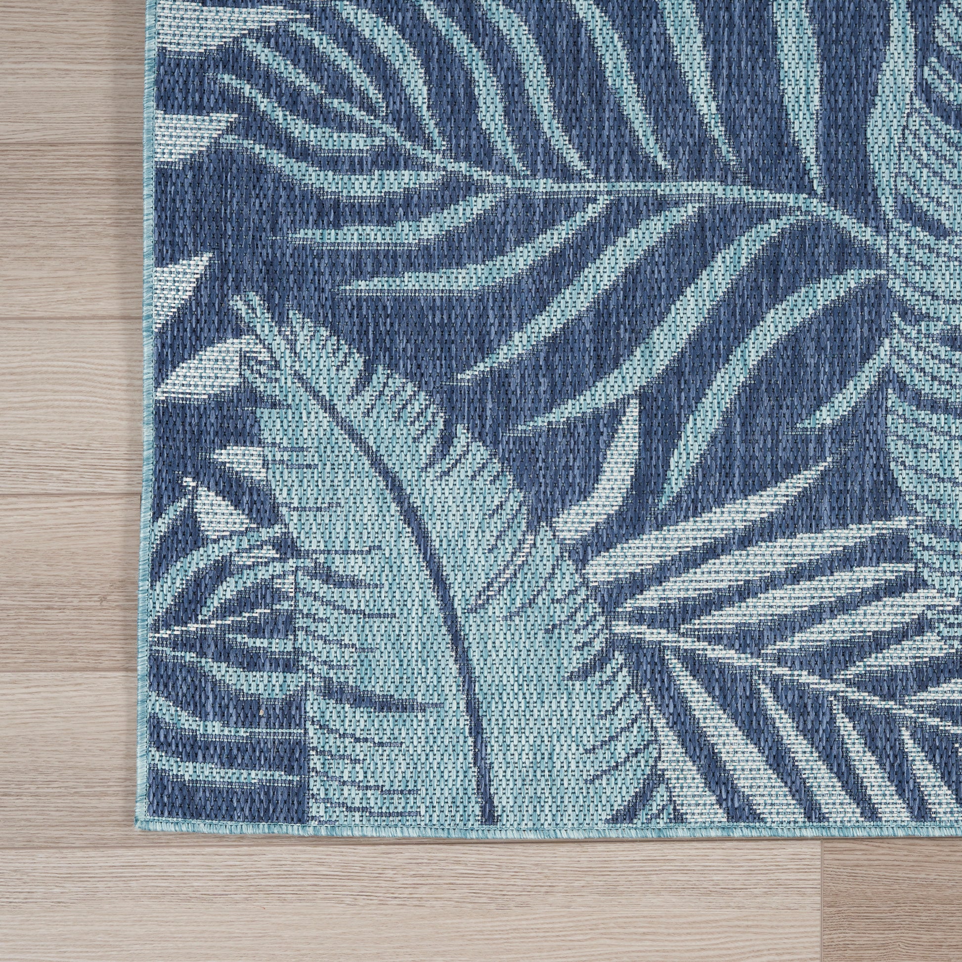 Nourison Home Garden Oasis  Navy  Contemporary