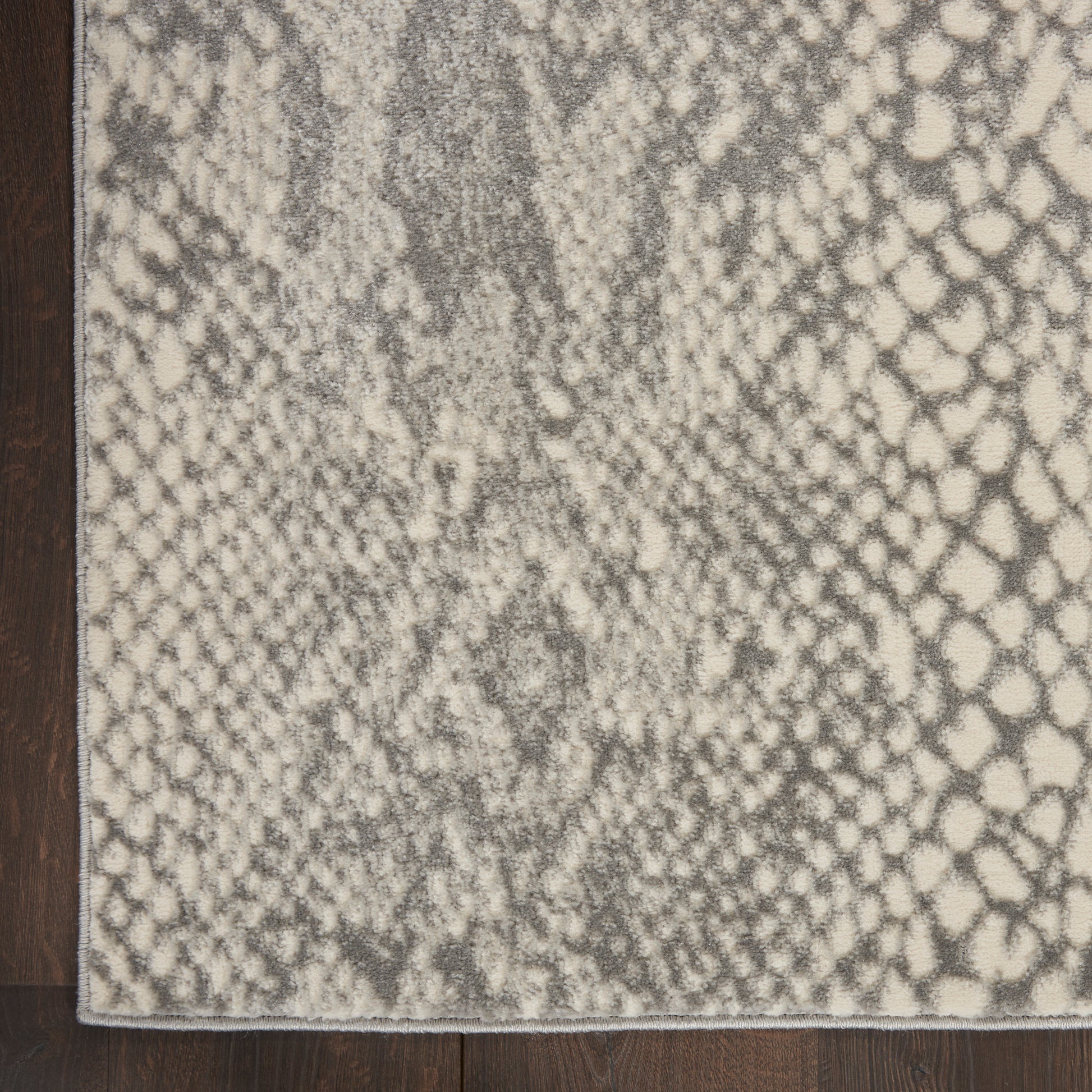 Nourison Home Solace  Ivory Grey  Contemporary