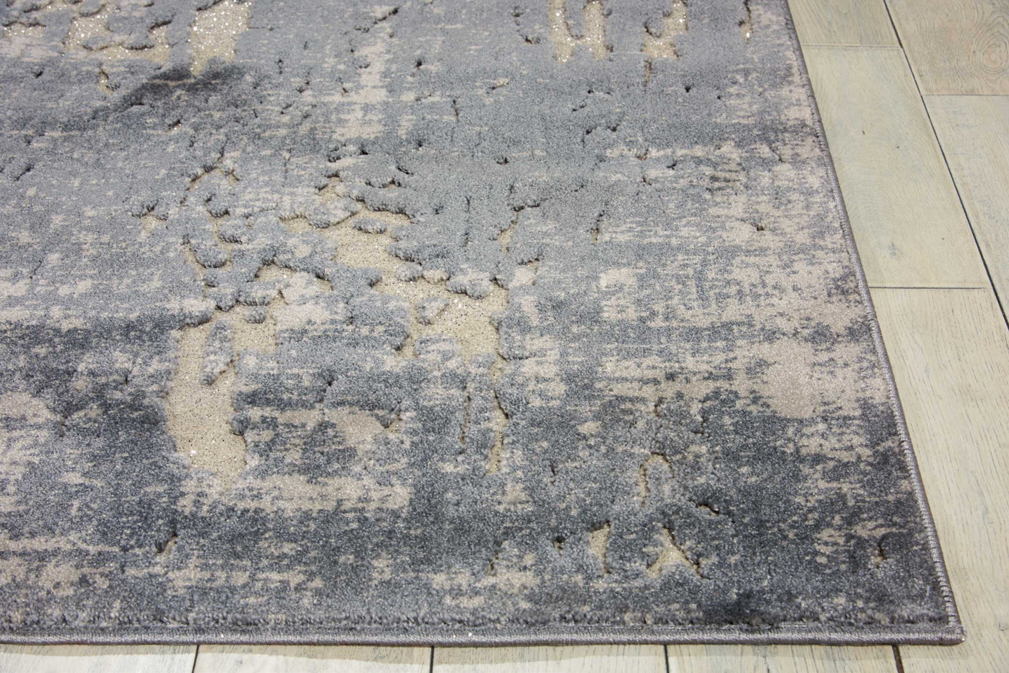 Michael Amini Gleam  Slate  Contemporary