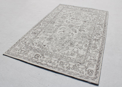 Dynamic Rugs Legend  Ivory Natural  Traditional