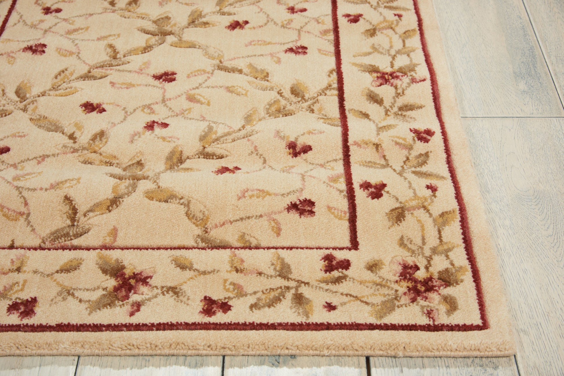 Nourison Home Ashton House  Beige  Traditional