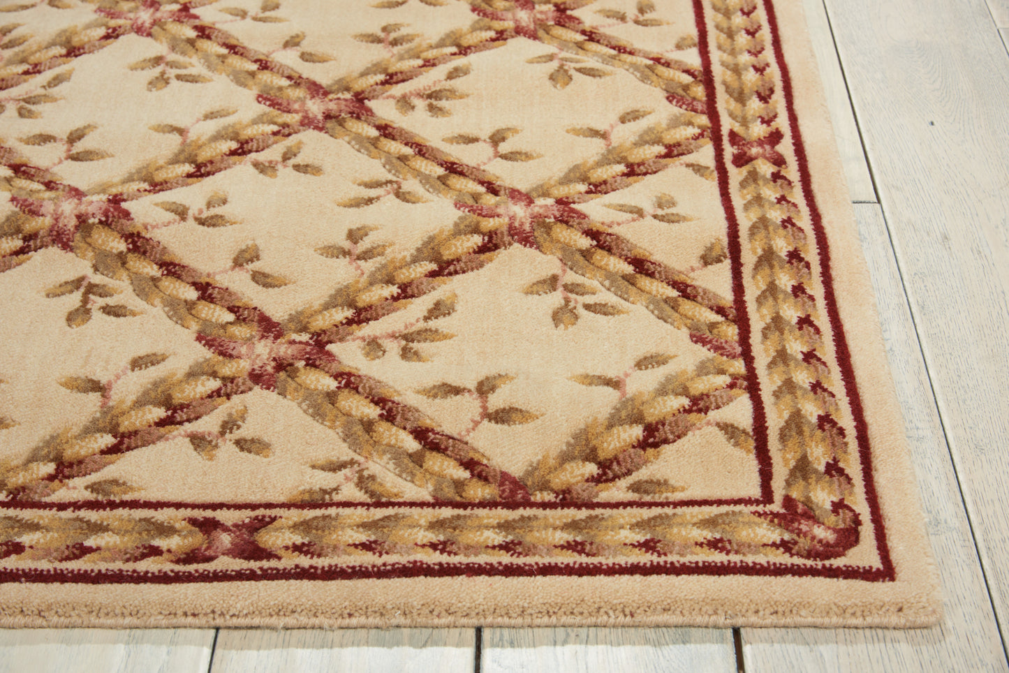 Nourison Home Ashton House  Beige  Traditional