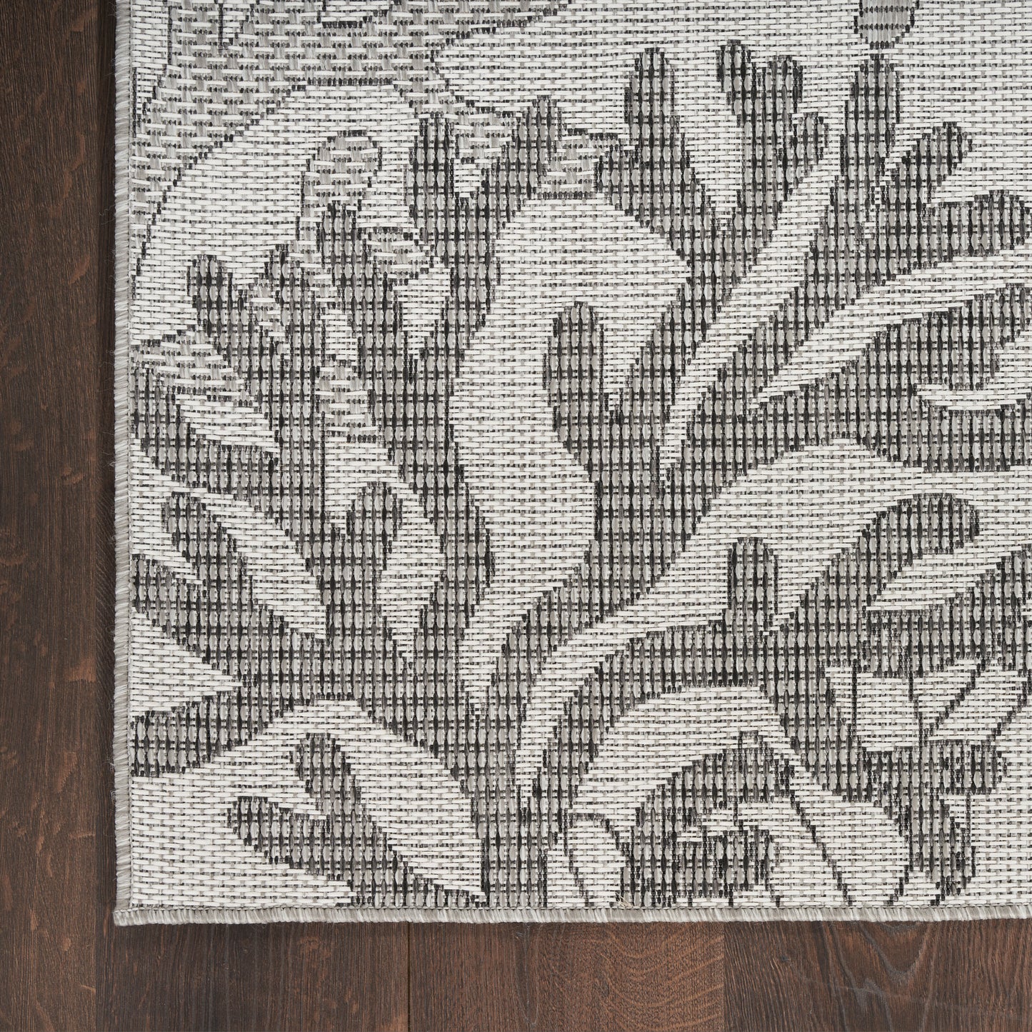 Nourison Home Garden Oasis  Grey  Contemporary