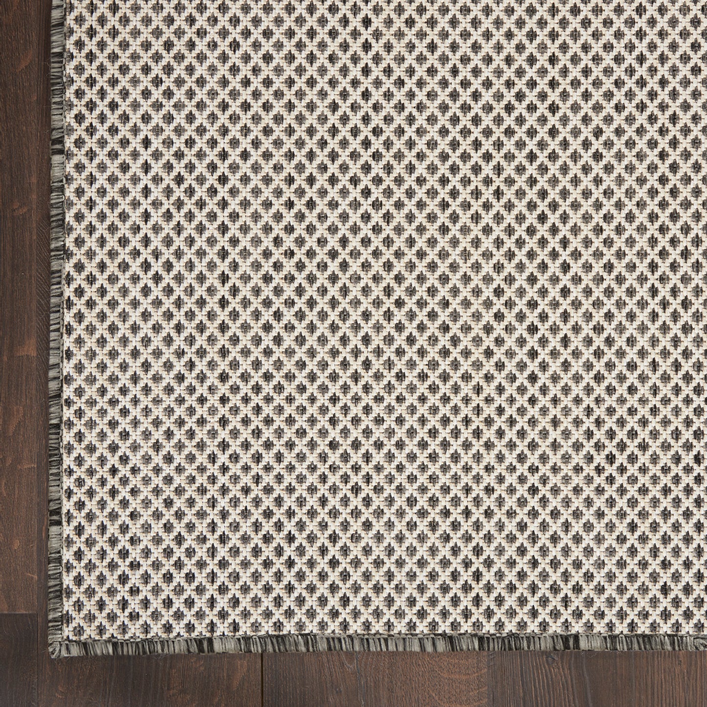 Nourison Home Courtyard  Ivory Charcoal  Contemporary