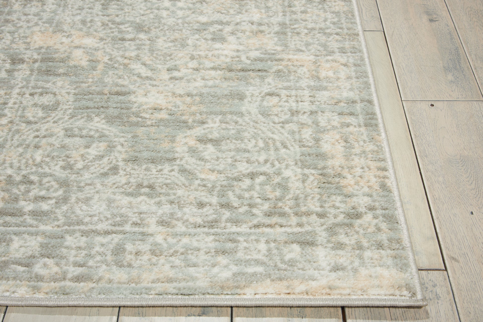 Nourison Home Euphoria  Grey  Traditional