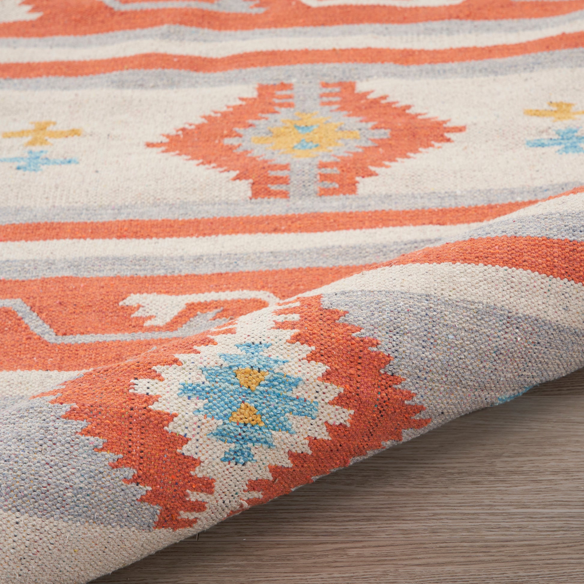 Nourison Home Baja  Ivory Grey  Transitional