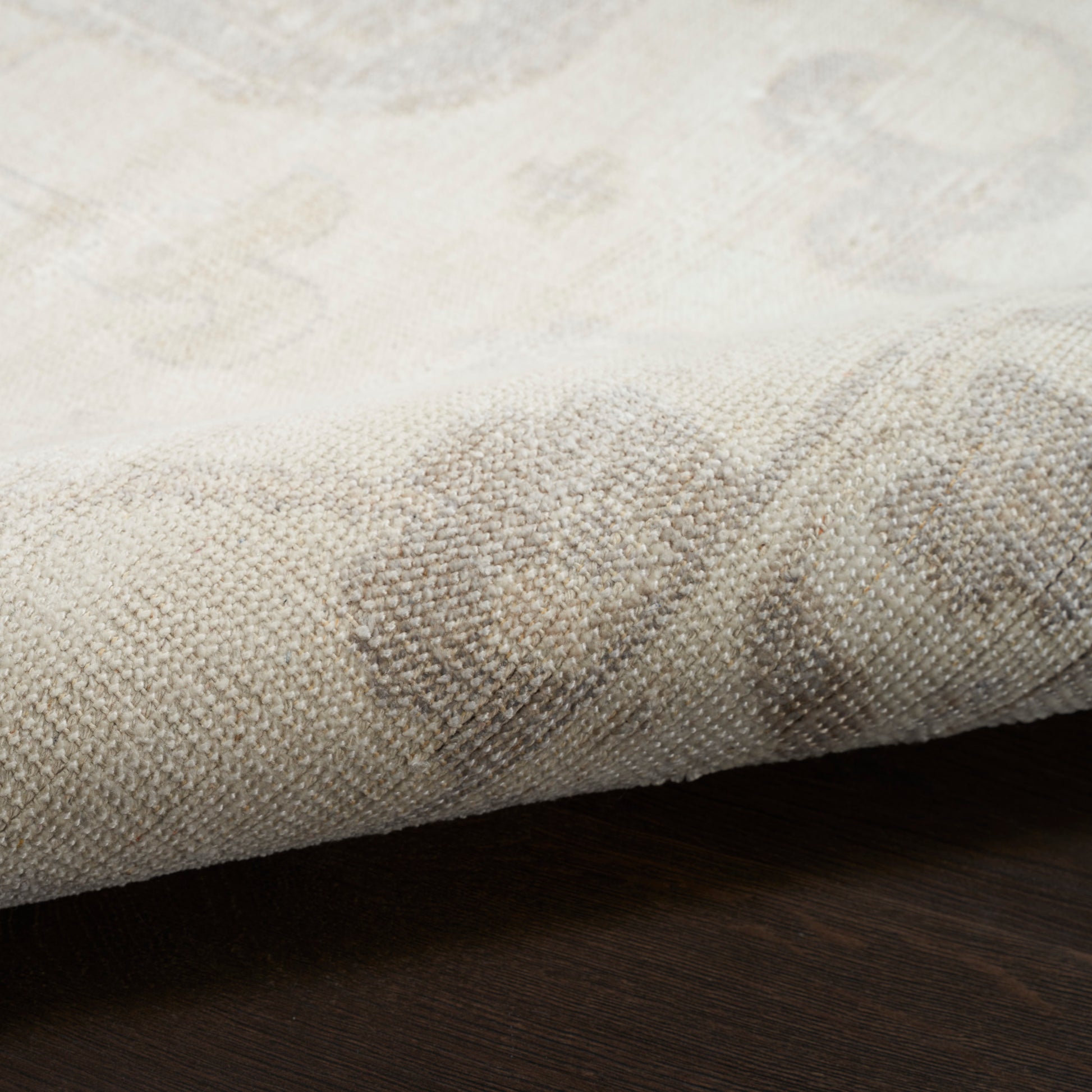 Nourison Home Aldora  Ivory Grey  Traditional