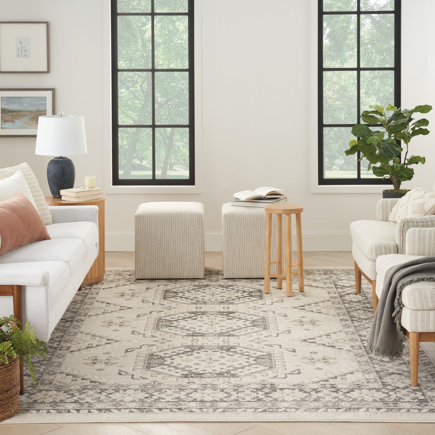Nourison Home Serenity Home  Ivory Grey  Traditional