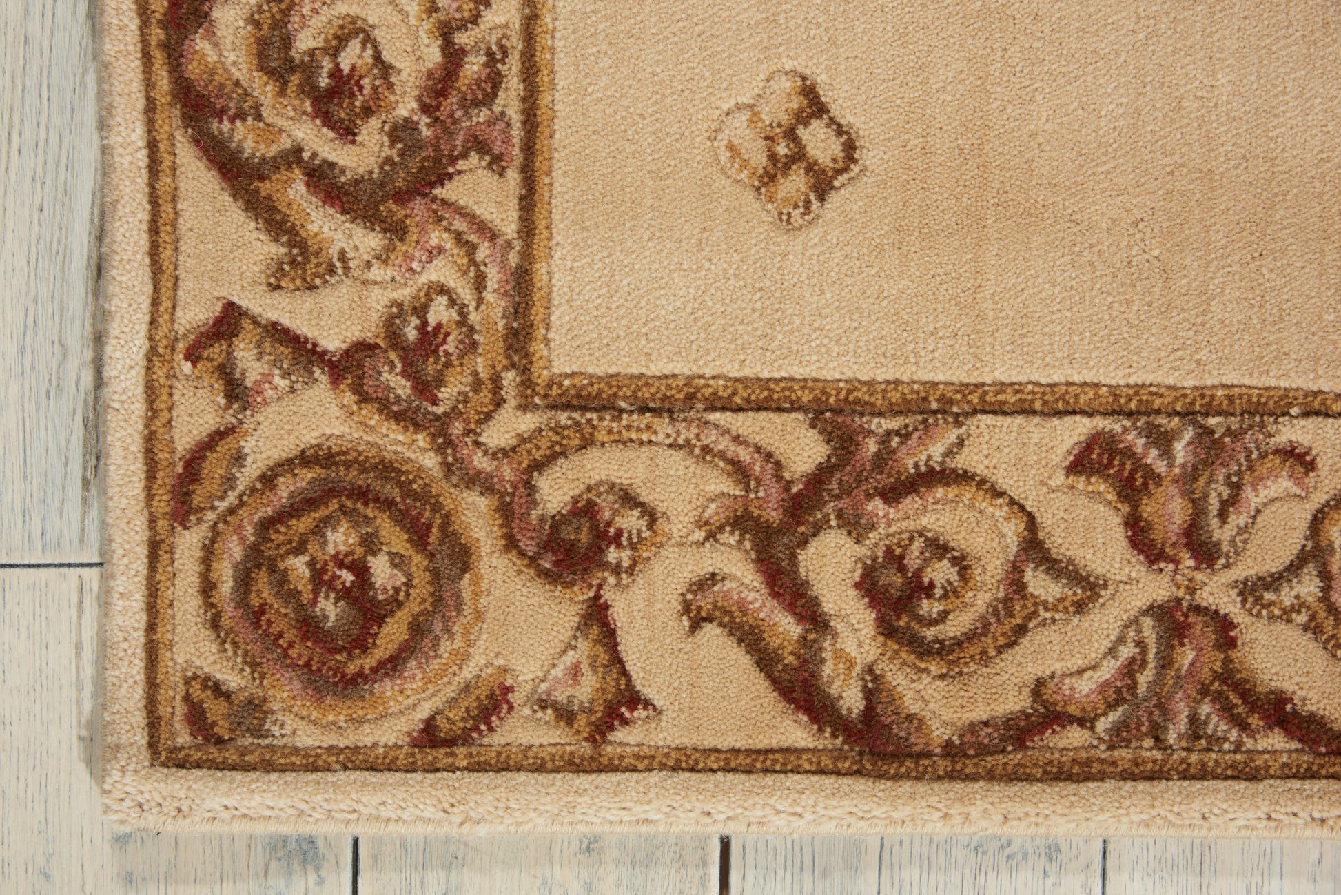 Nourison Home Ashton House  Beige  Traditional