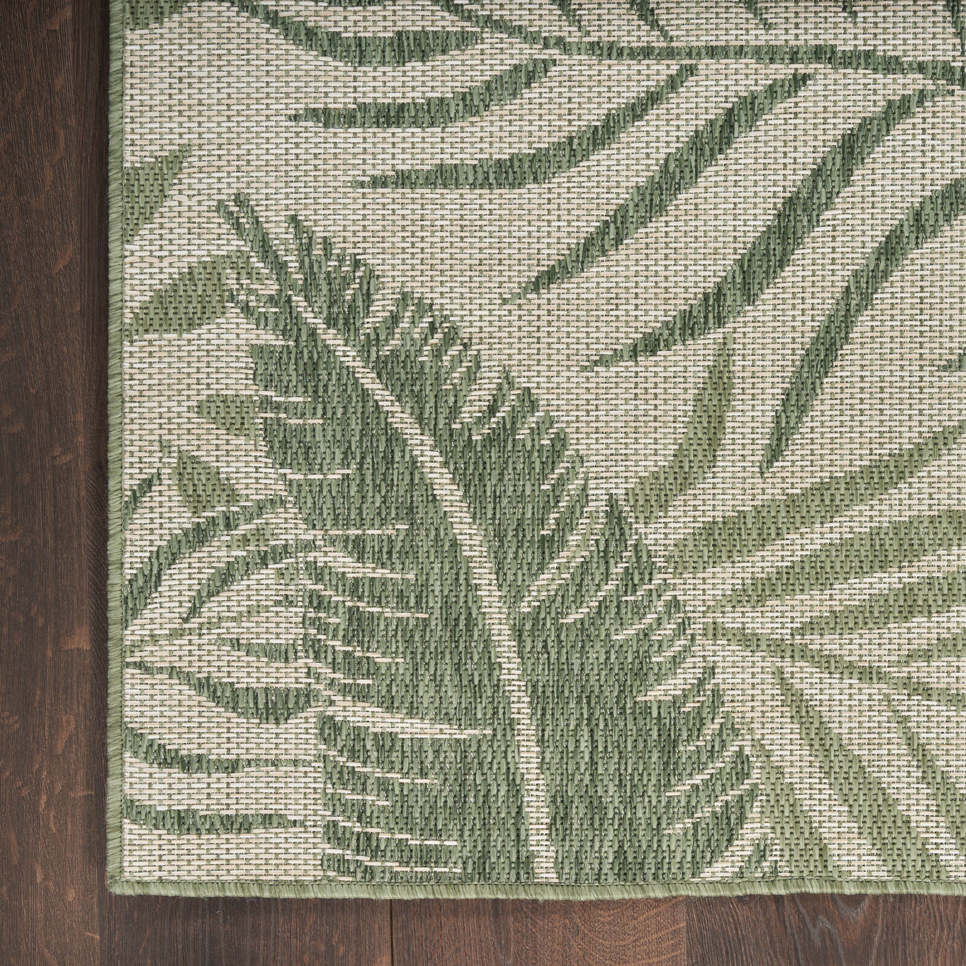 Nourison Home Garden Oasis  Ivory Green  Contemporary