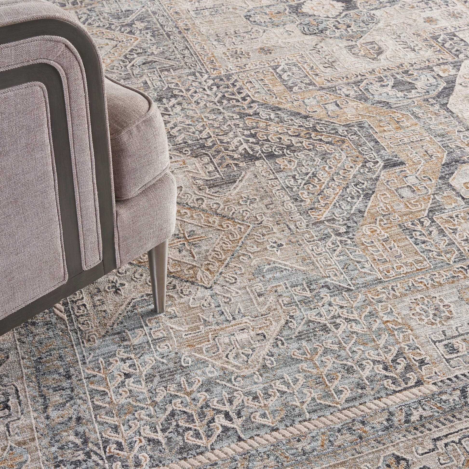 Nourison Home Lynx  Ivory Charcoal  Transitional