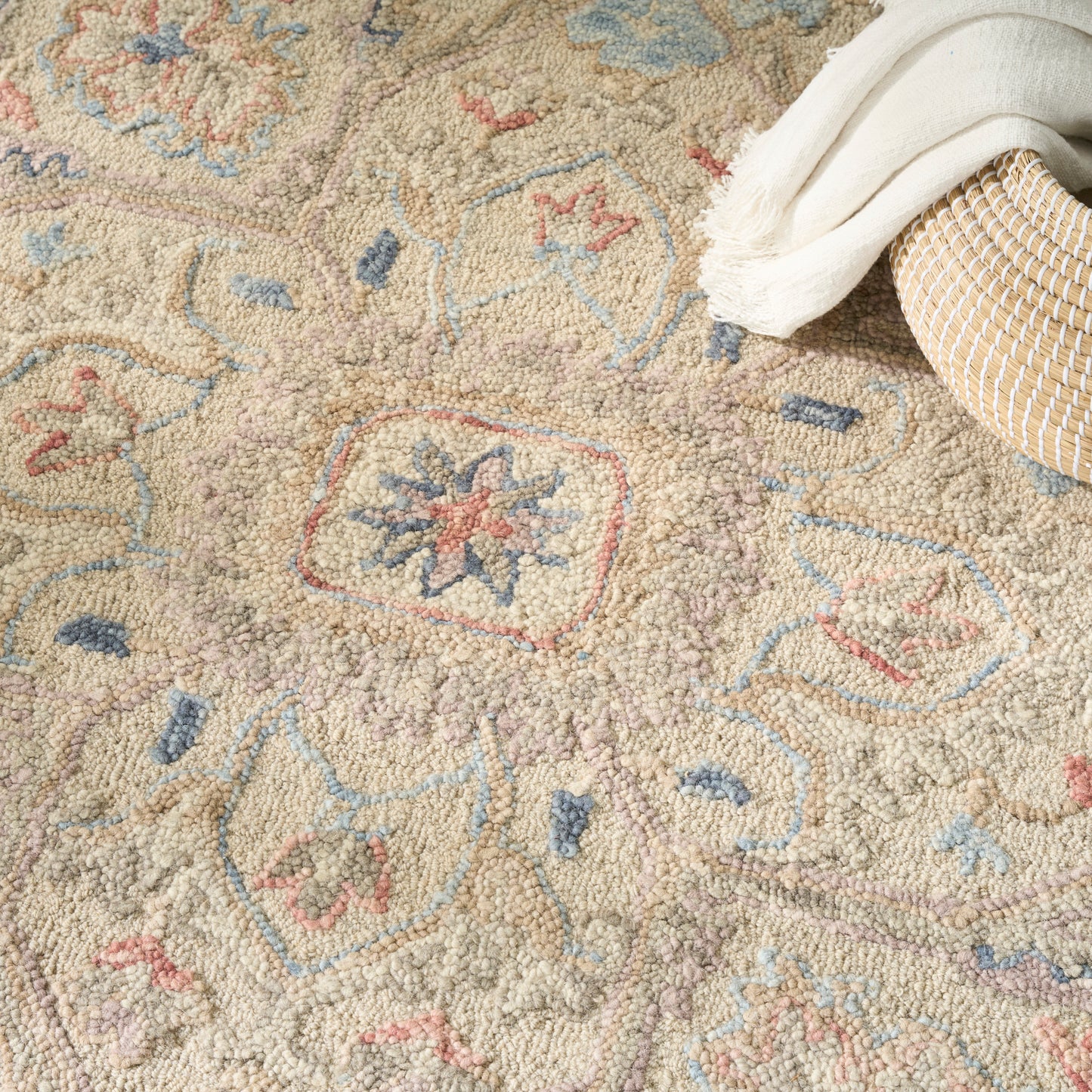 Nourison Home Maison  Ivory  Traditional