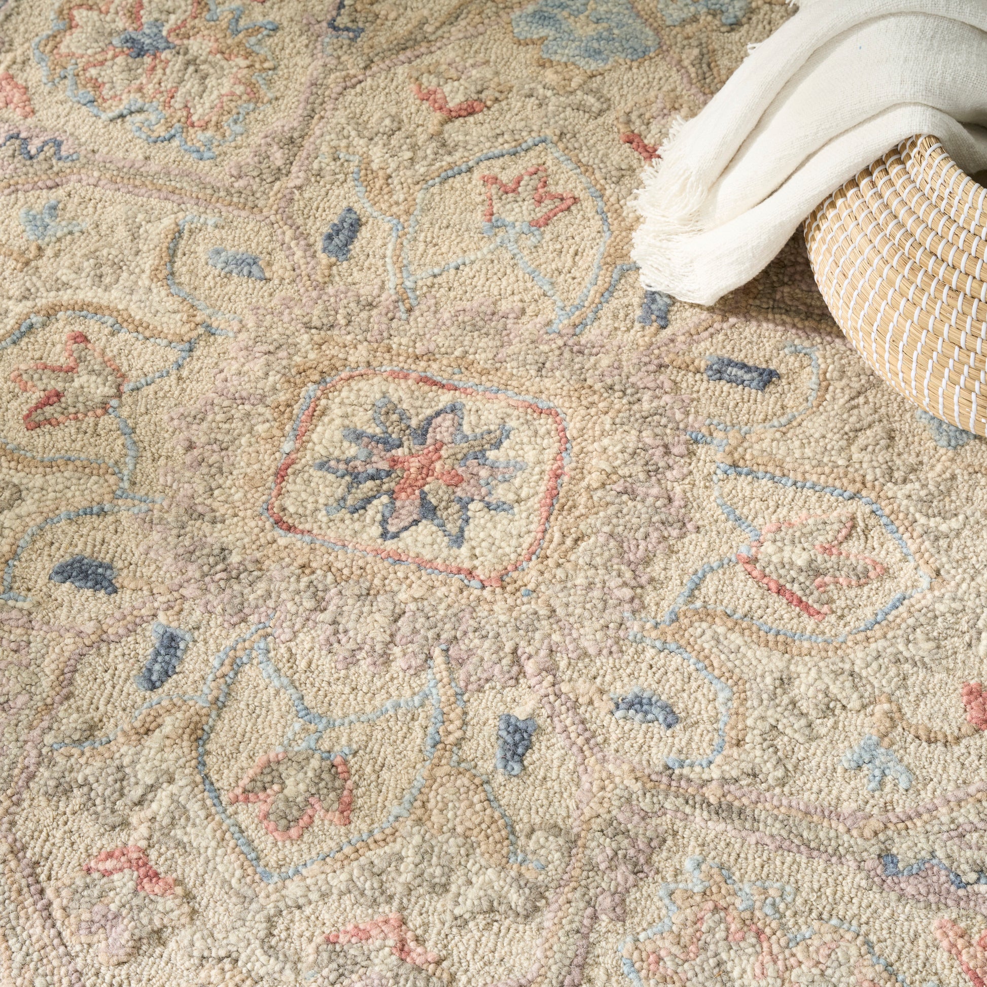 Nourison Home Maison  Ivory  Traditional