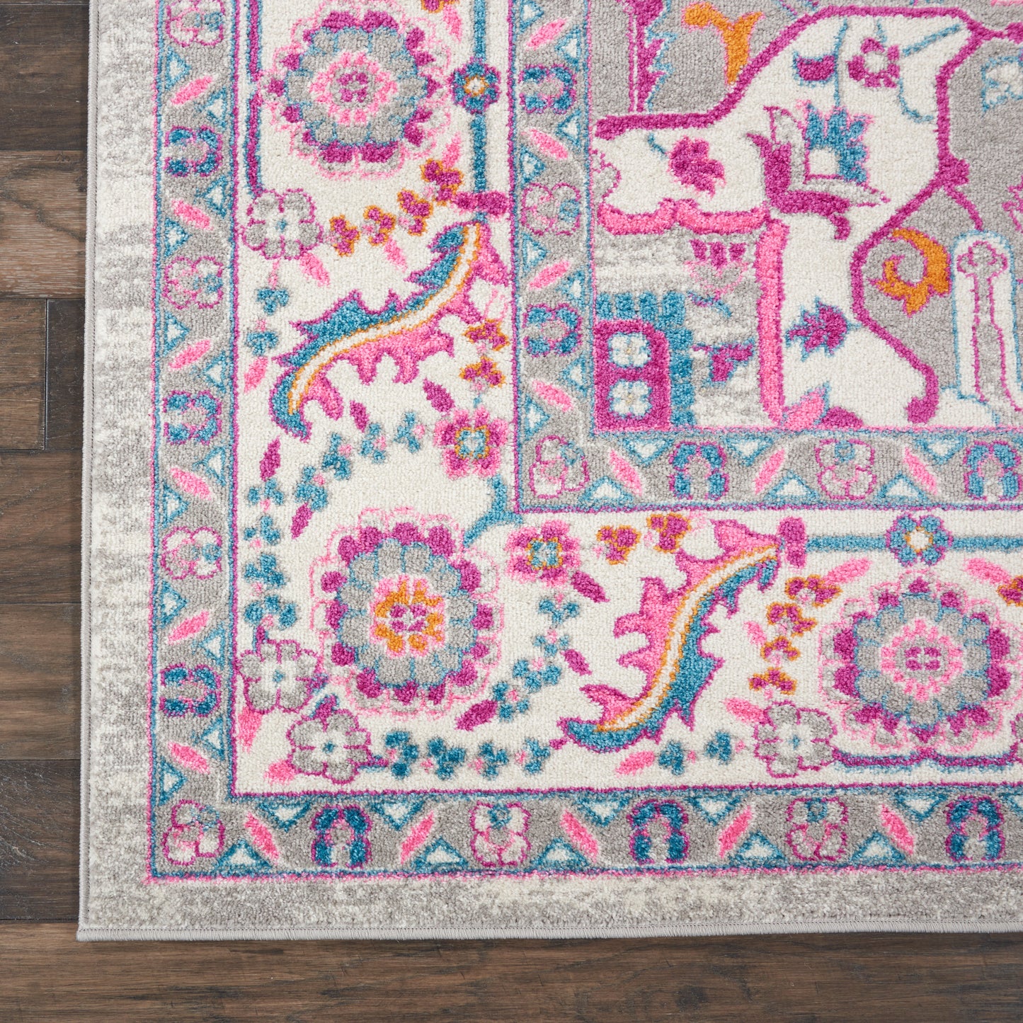 Nourison Home Passion  Light Grey Pink  Transitional